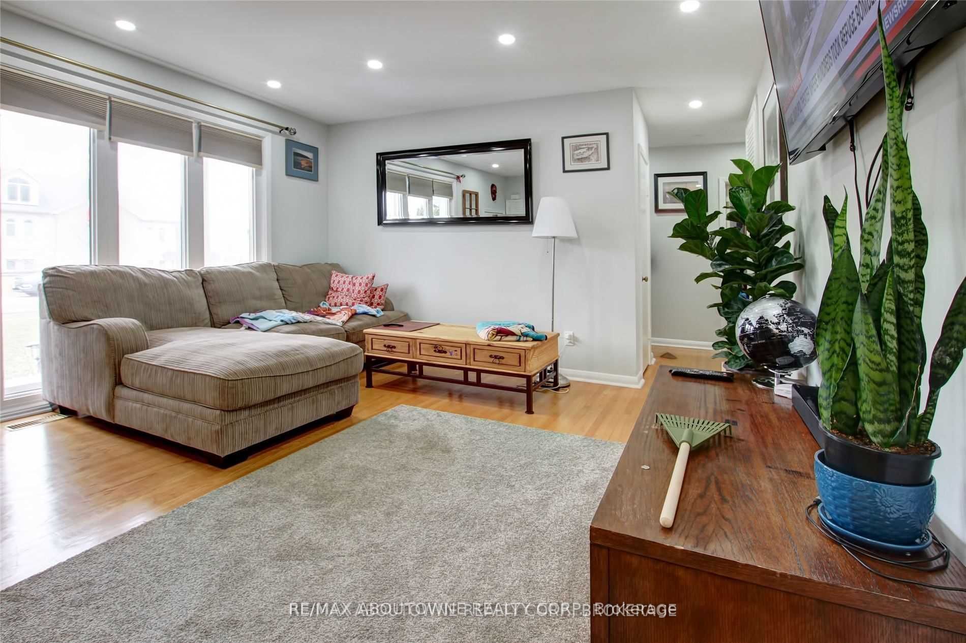 410 Samford Pl