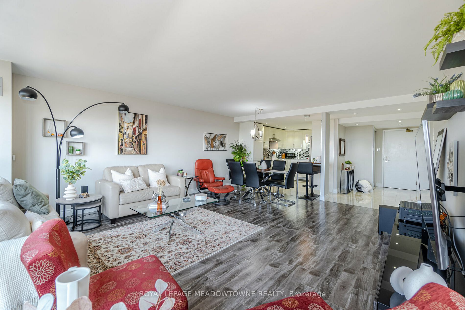 310 Mill St, #907