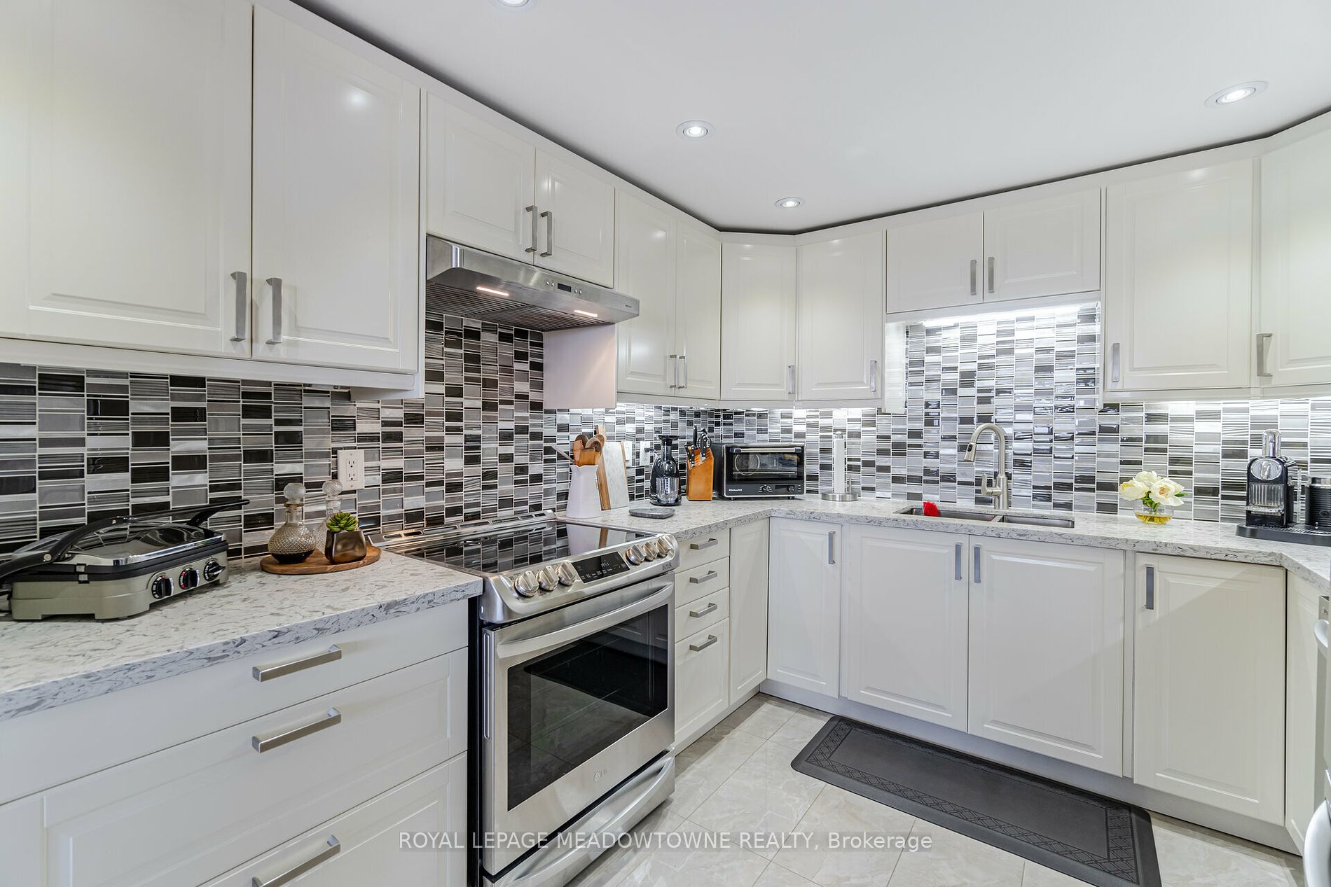 310 Mill St, #907