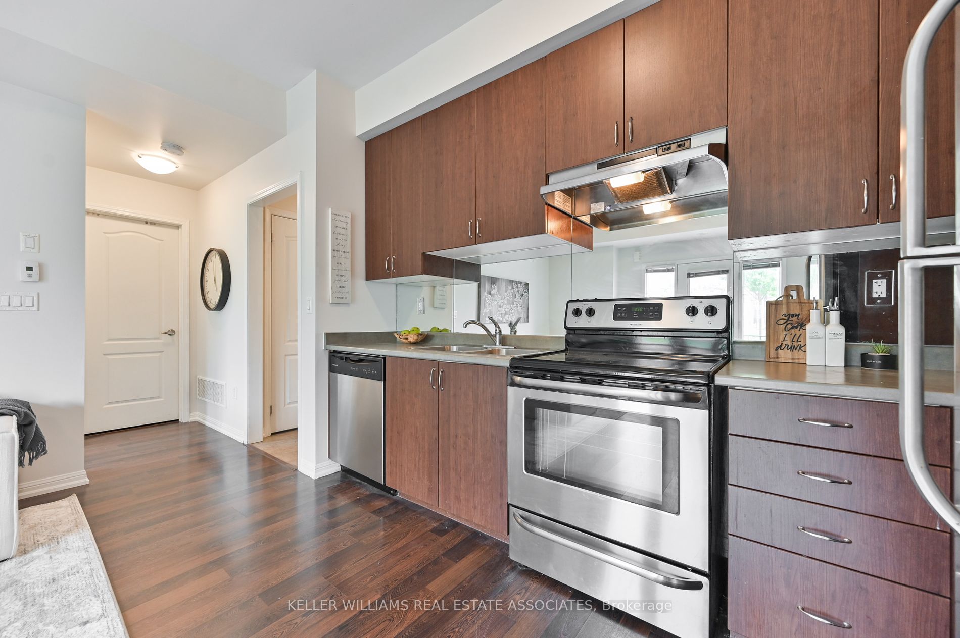 3115 Boxford Crescent #16