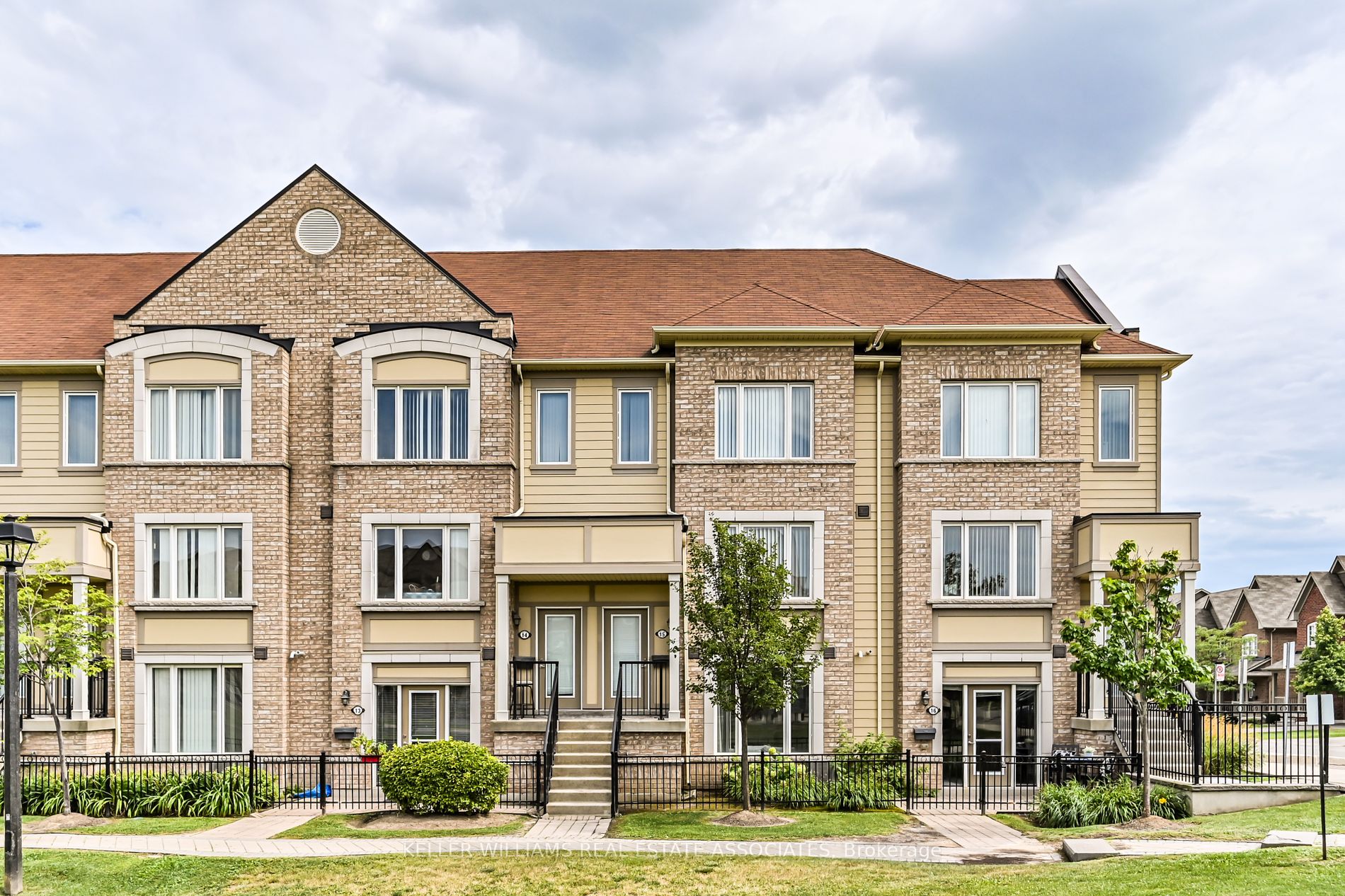 3115 Boxford Crescent #16