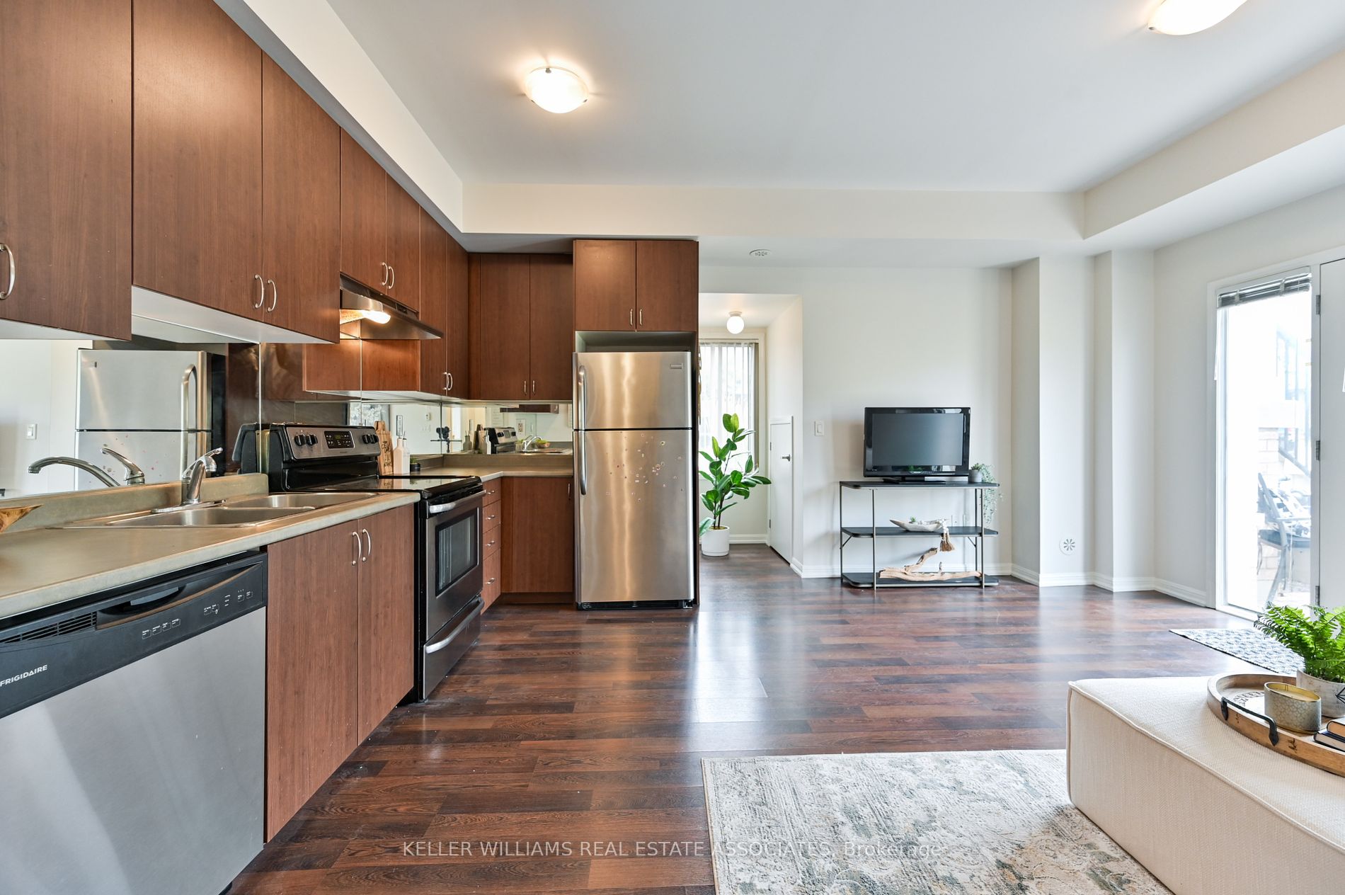 3115 Boxford Crescent #16