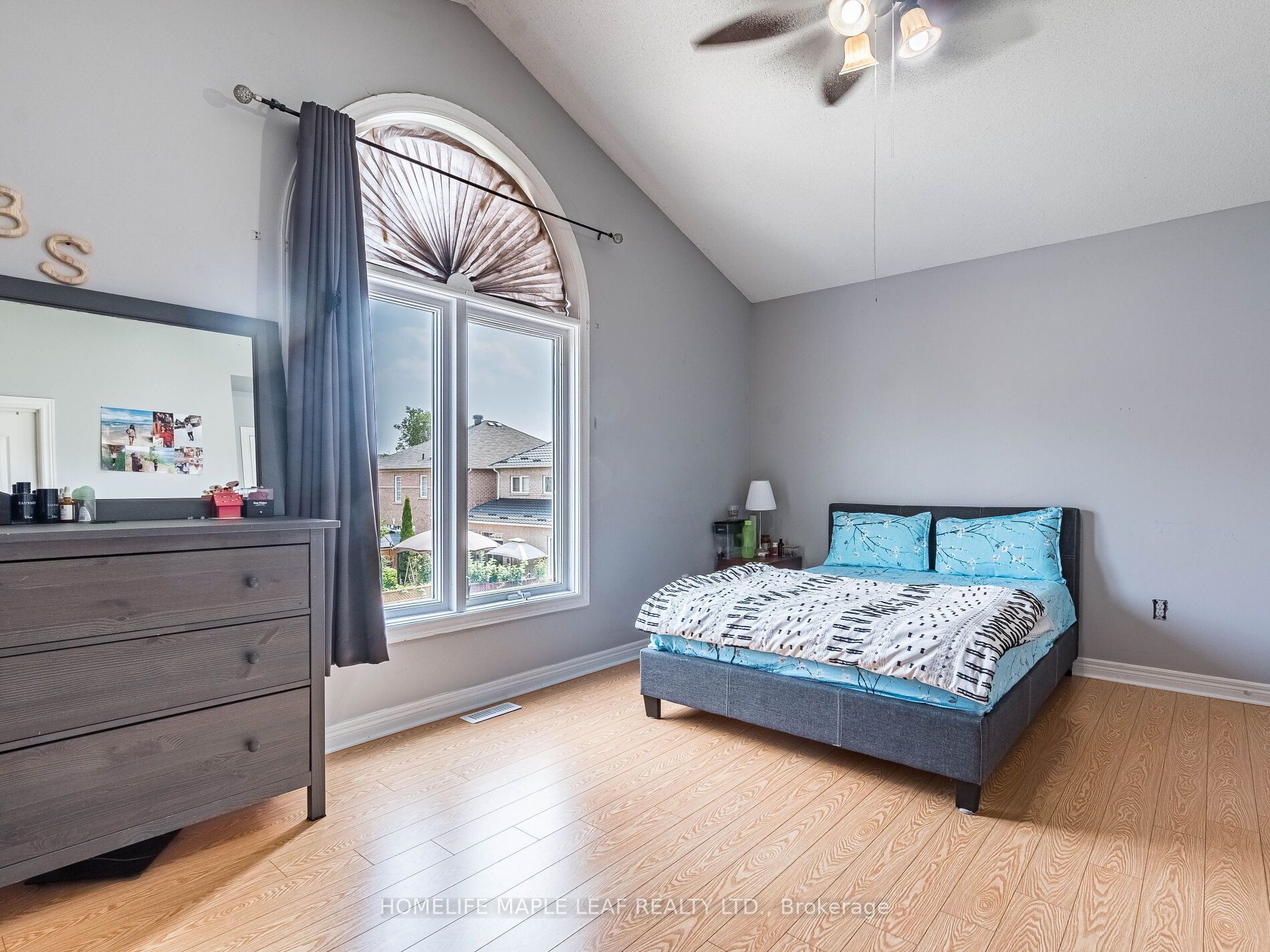 5 Rocky Point Crescent