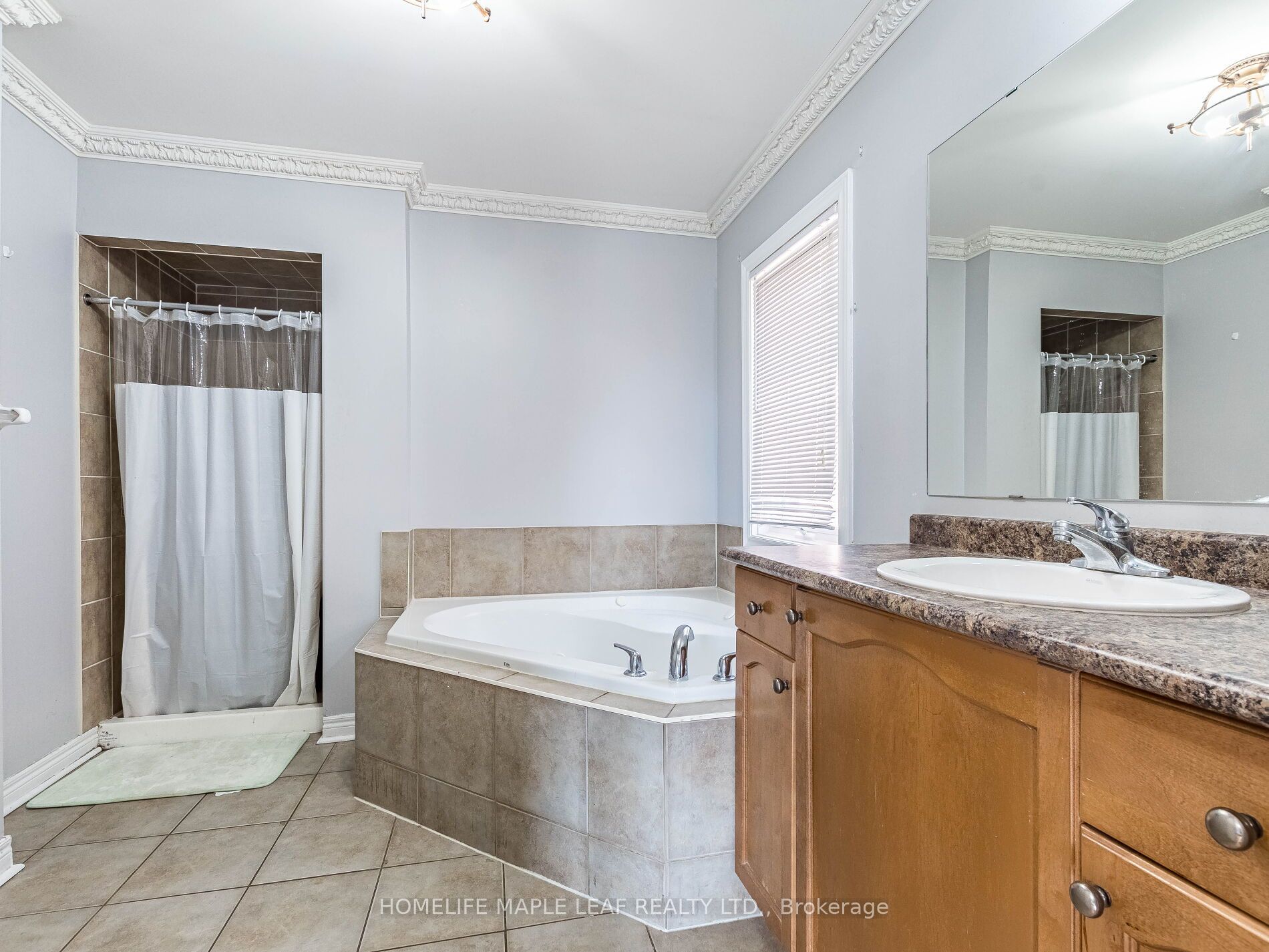 5 Rocky Point Crescent