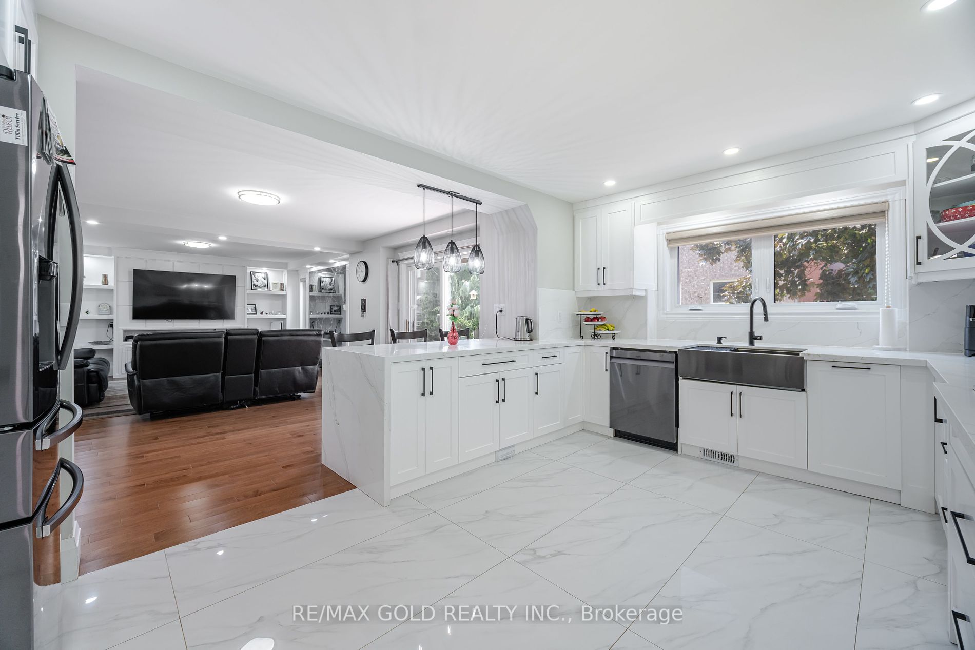 8 Foxmere Rd