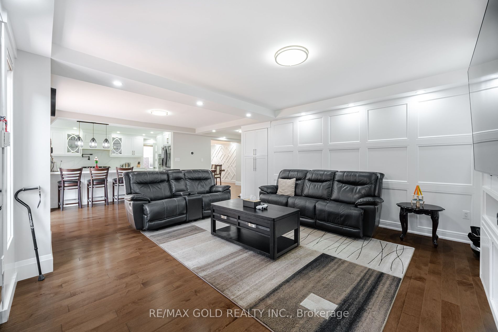 8 Foxmere Rd