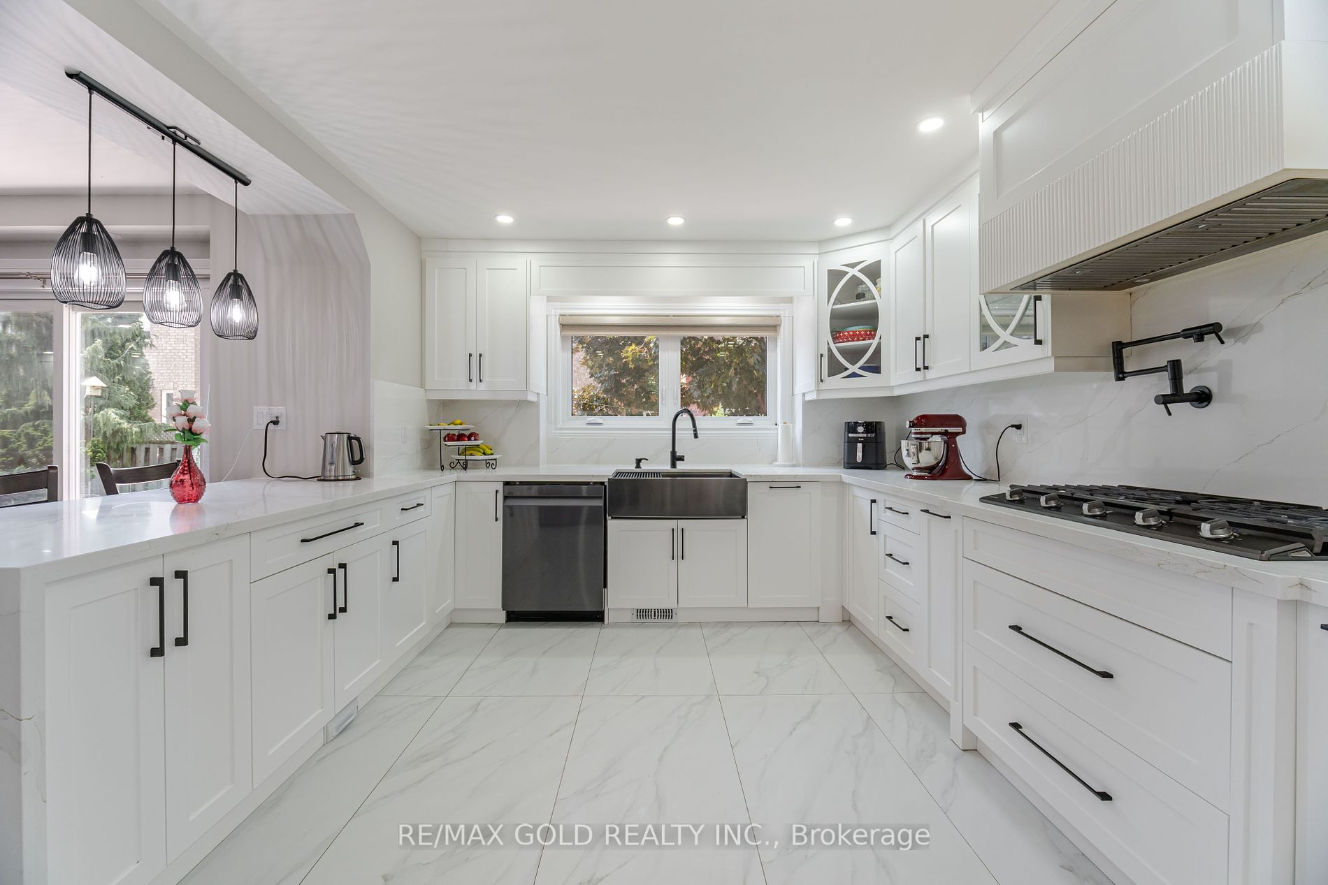 8 Foxmere Rd