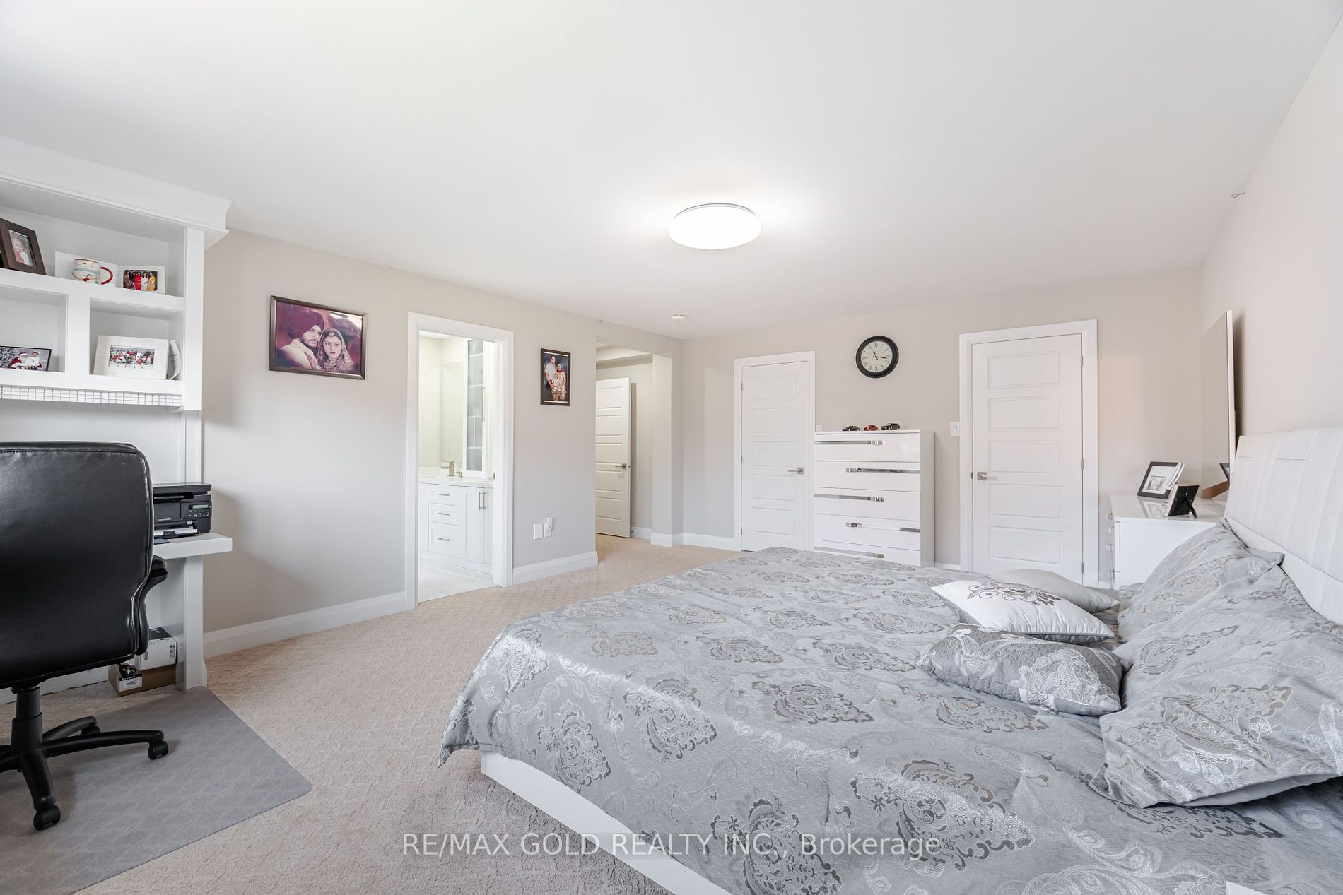 8 Foxmere Rd