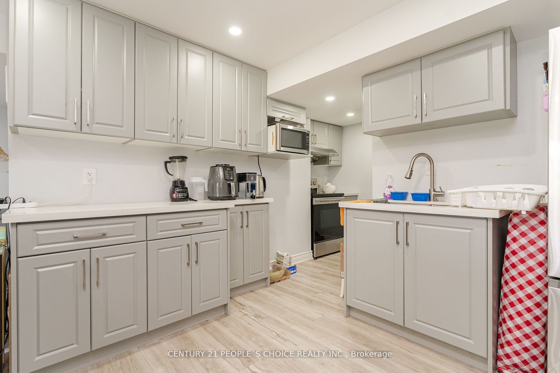 45 Hawtrey Rd