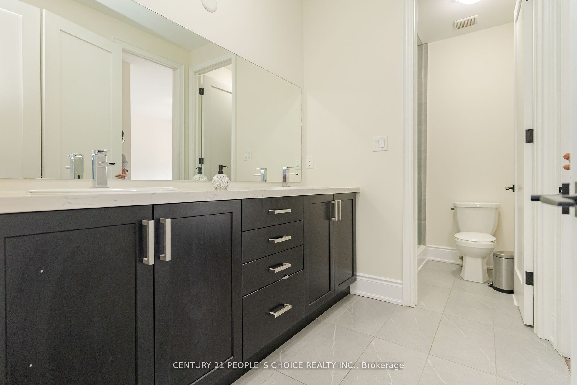 45 Hawtrey Rd