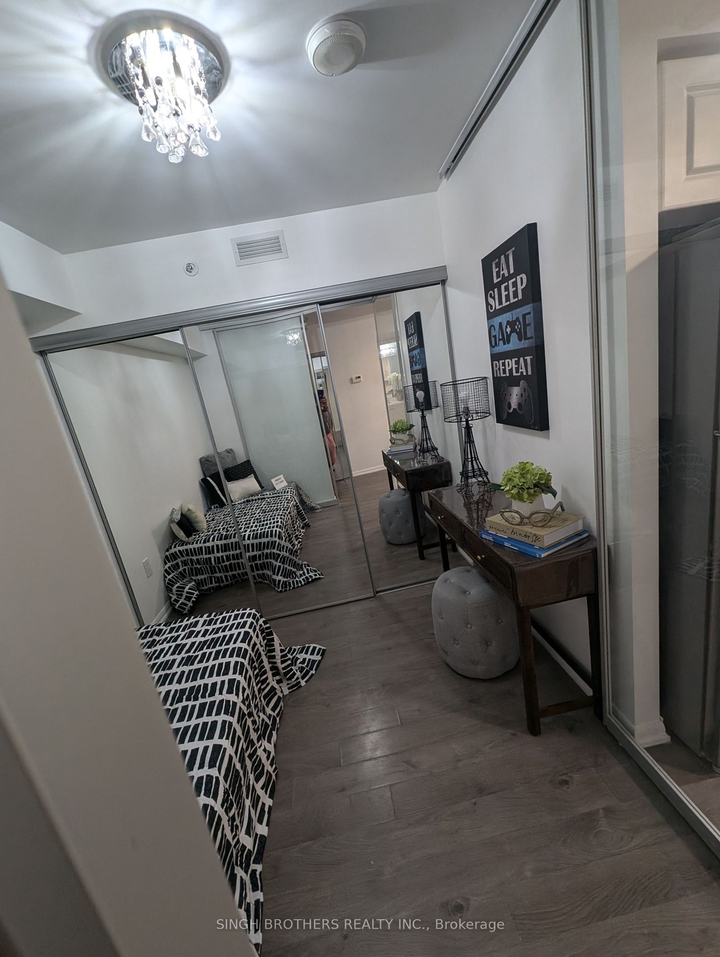 3091 Dufferin St, #318