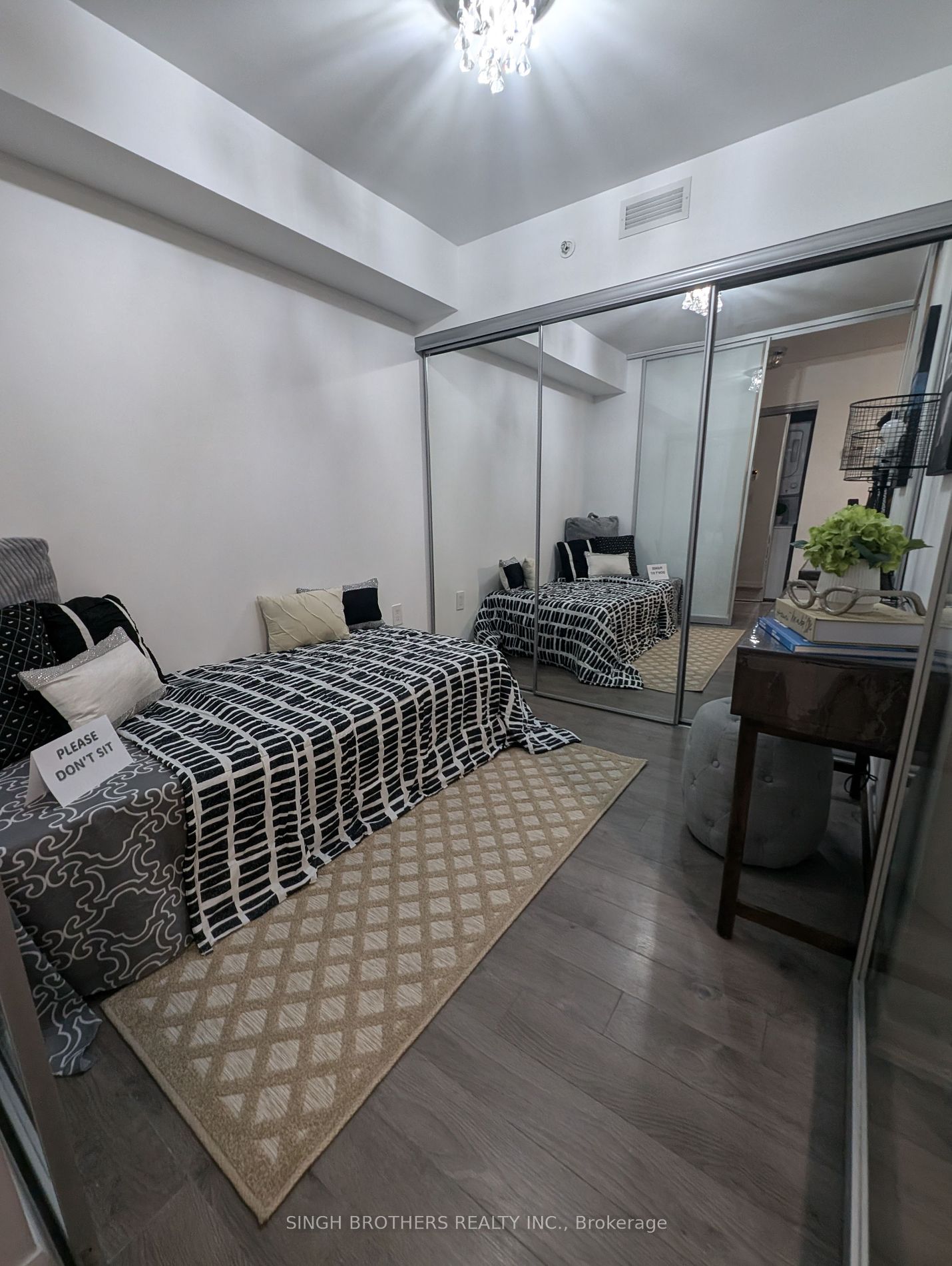 3091 Dufferin St, #318