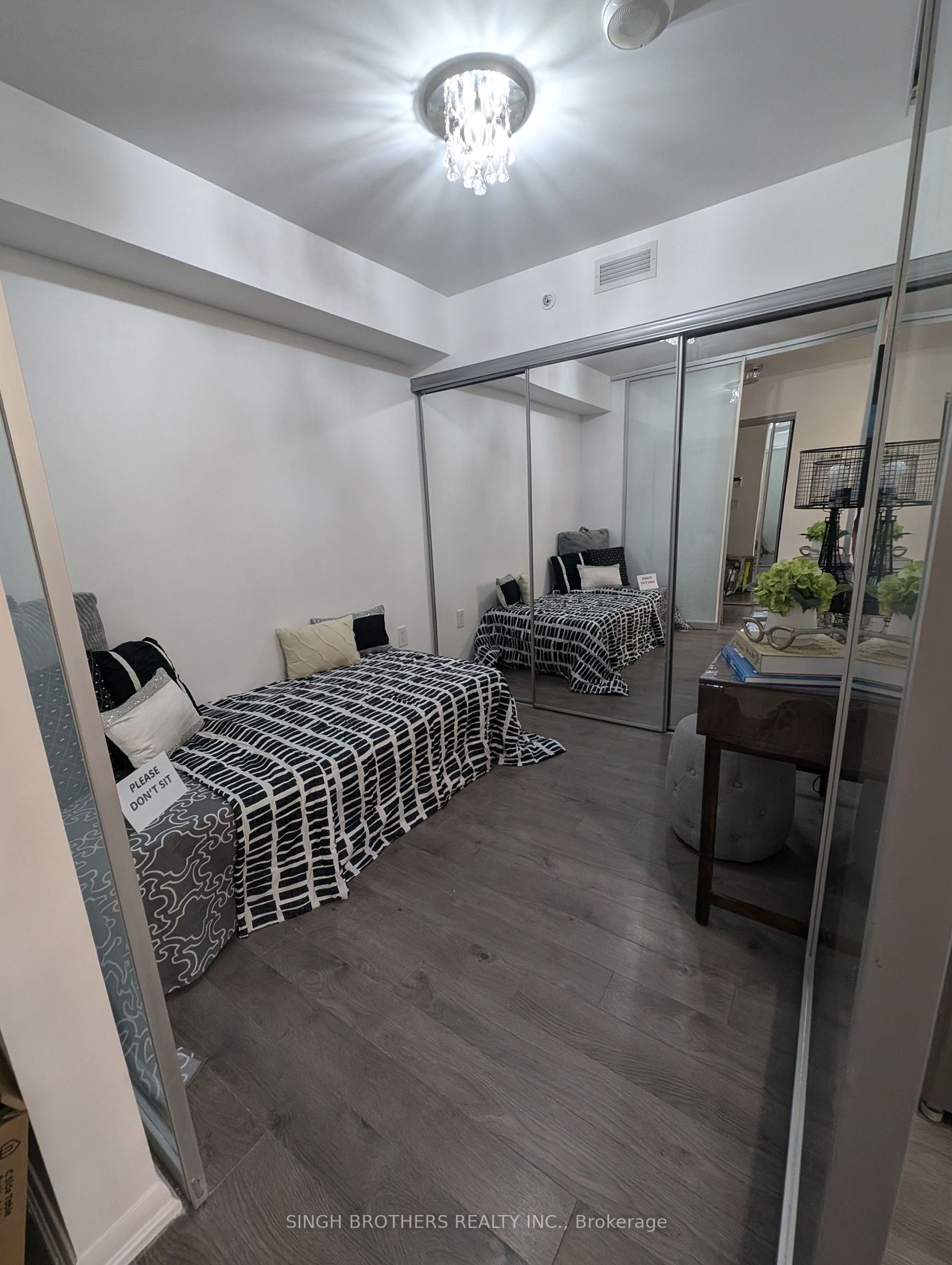 3091 Dufferin St, #318