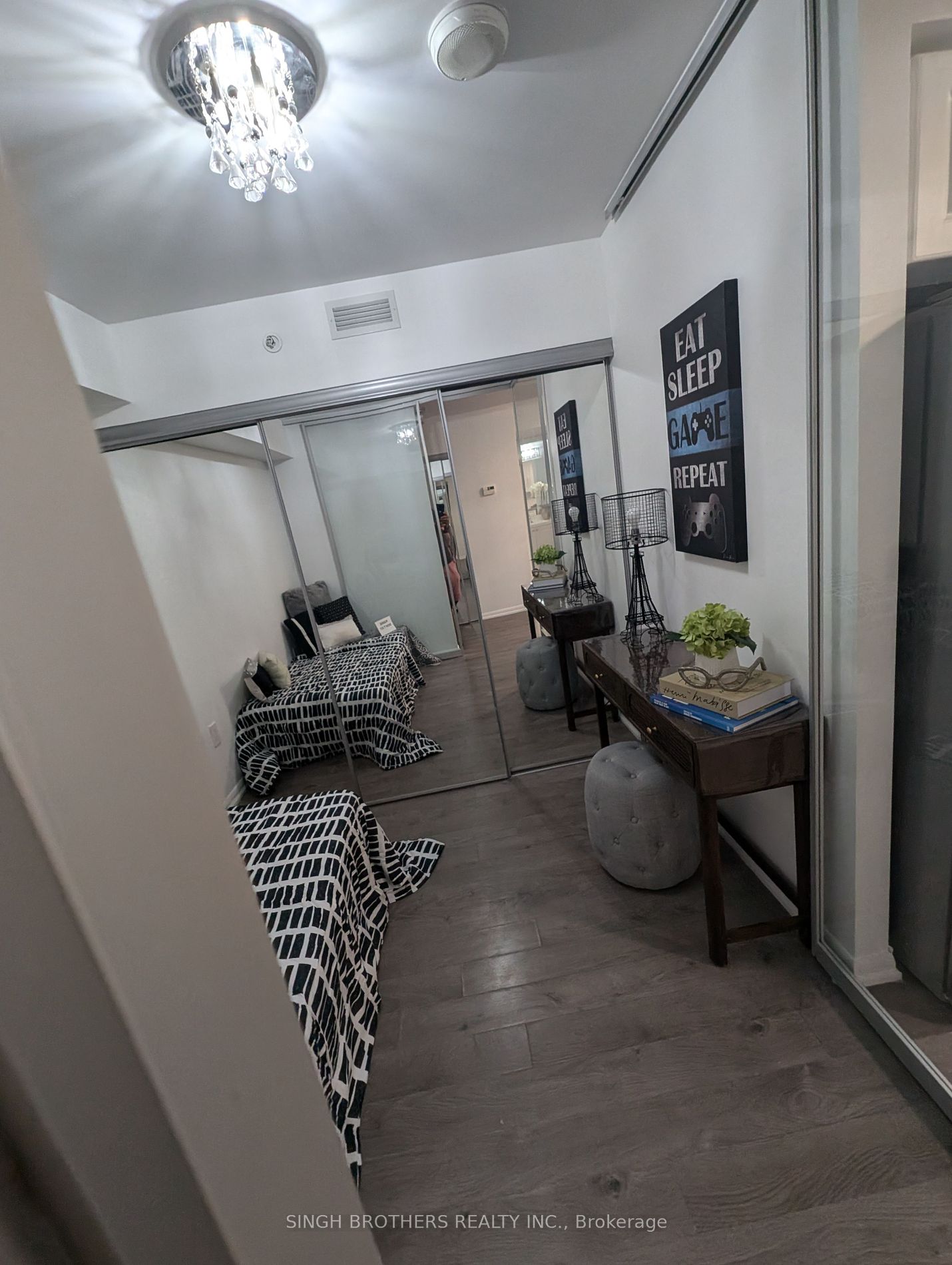 3091 Dufferin St, #318