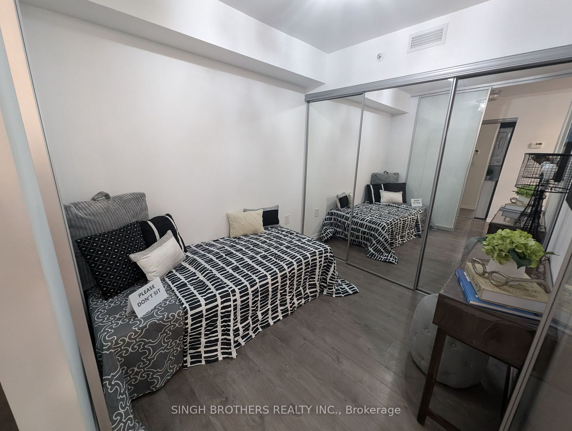 3091 Dufferin St, #318