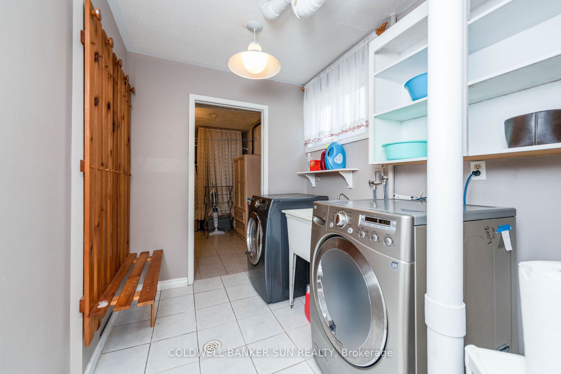 2483 Yarmouth Crescent