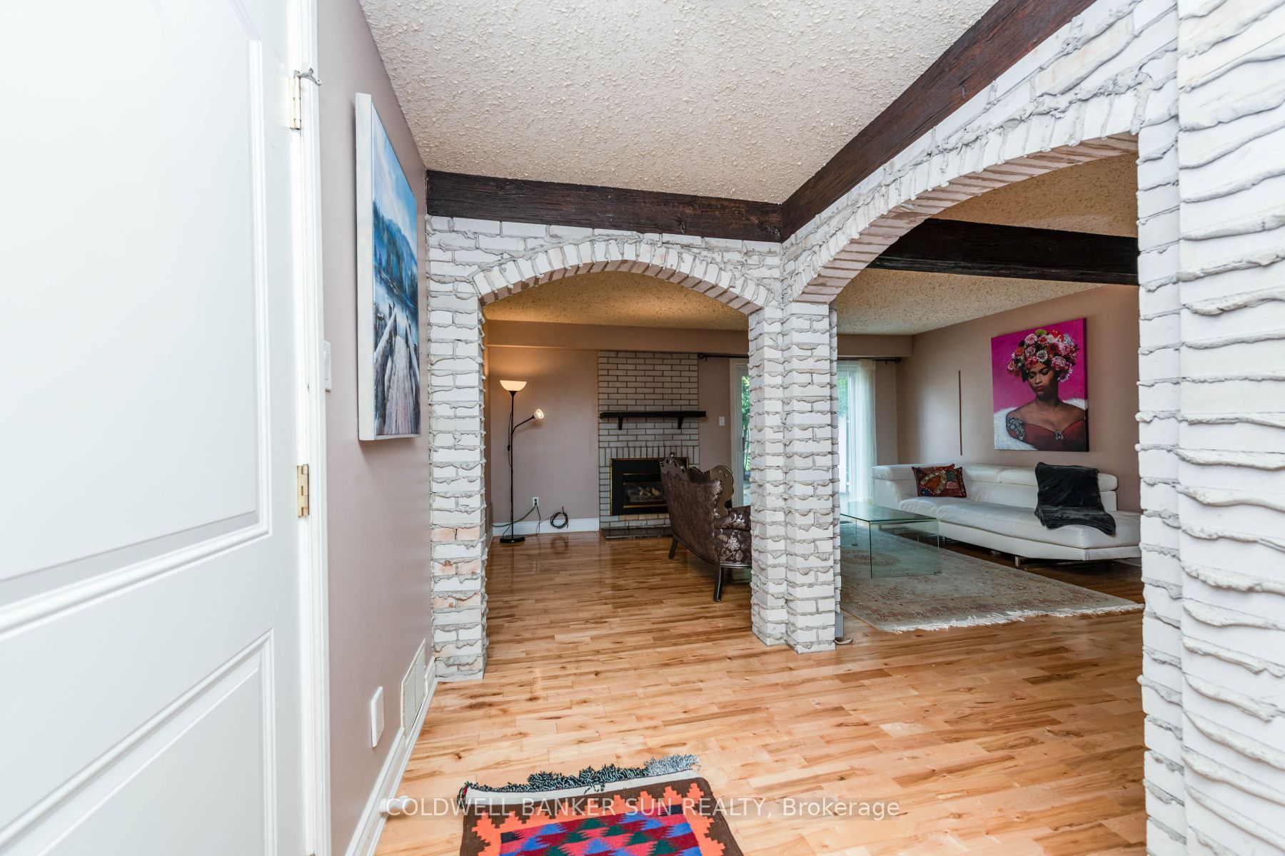 2483 Yarmouth Crescent