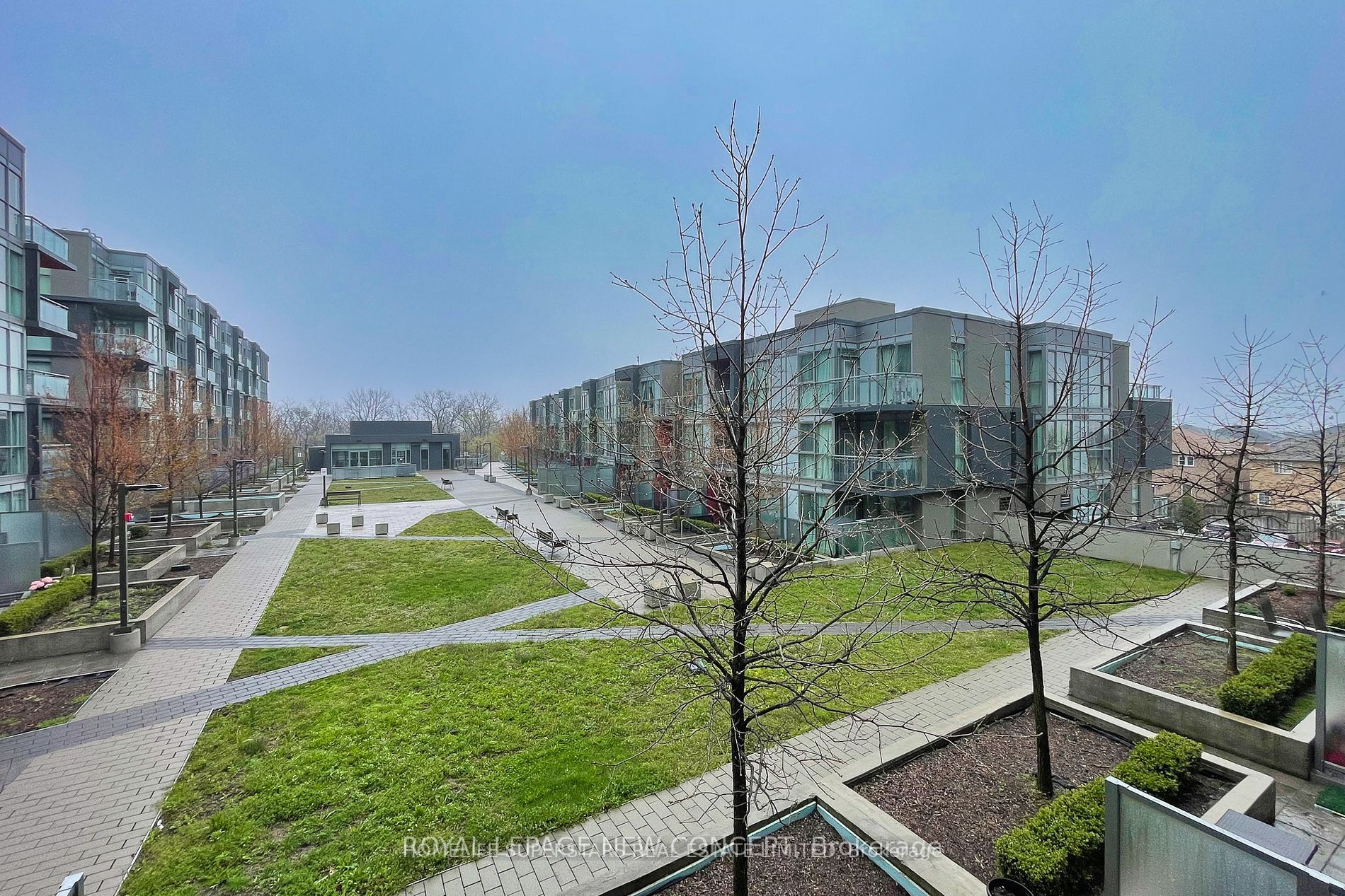 5220 DUNDAS St, #D308