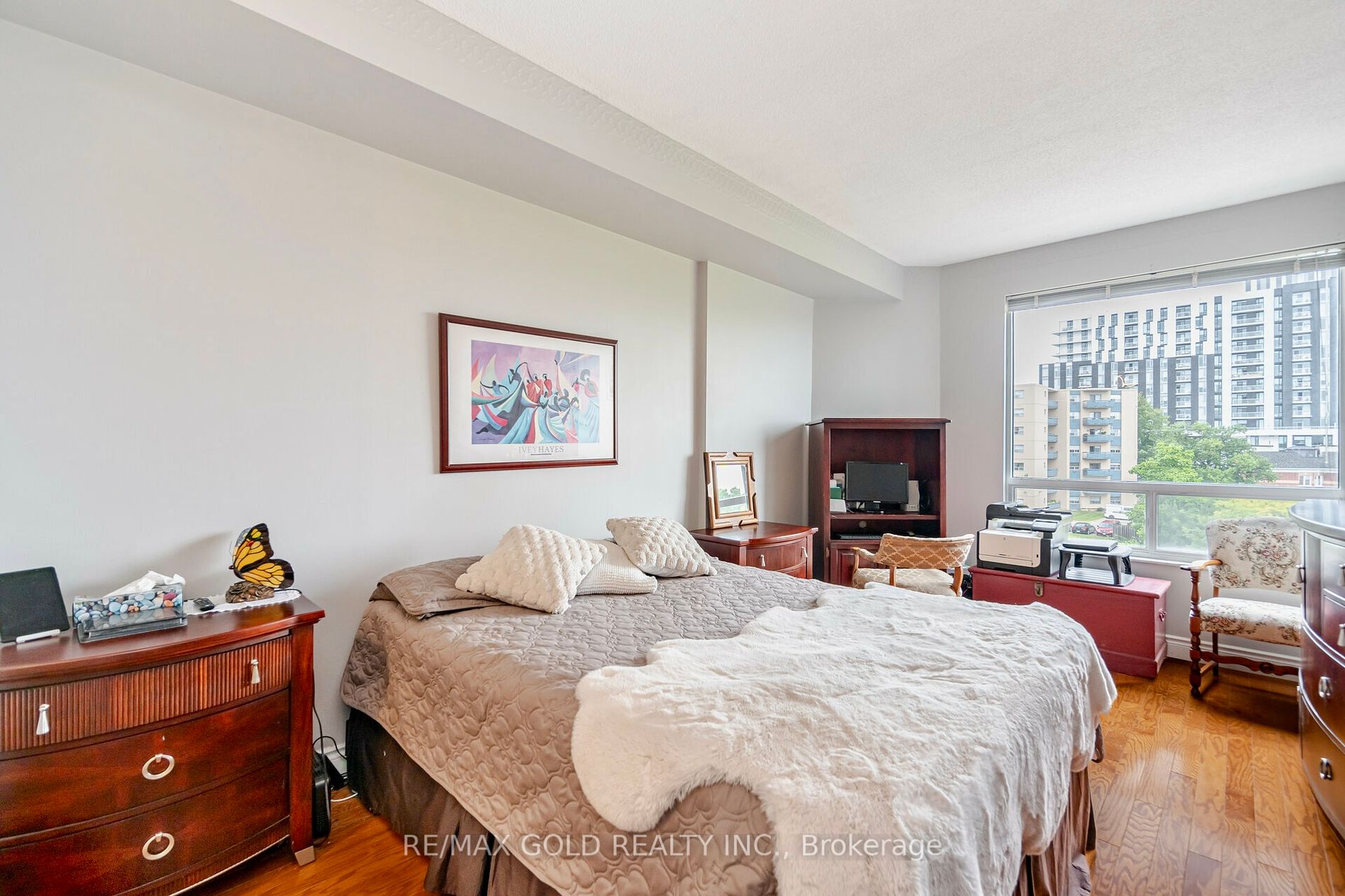 2511 Lakeshore Road W, #517