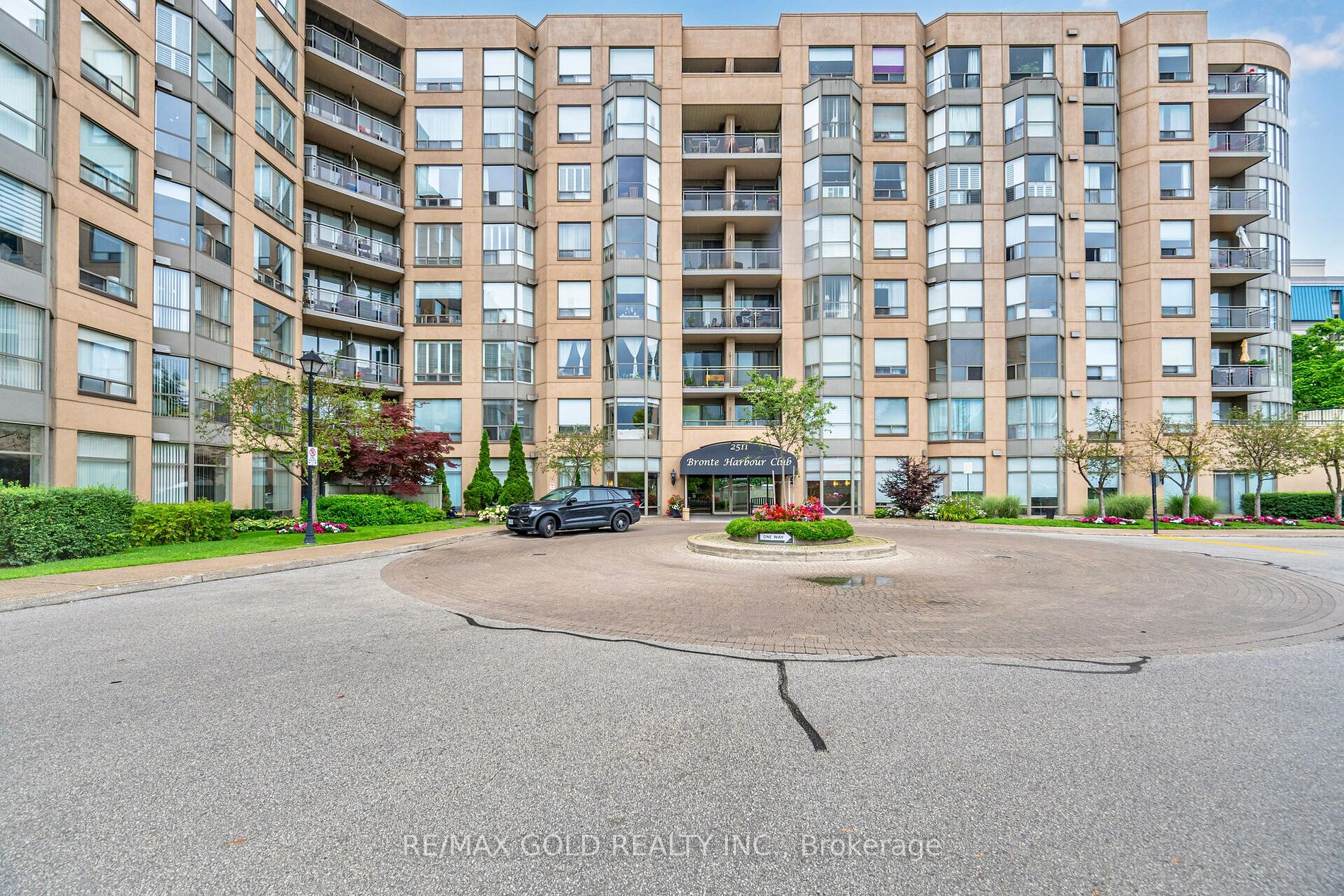 2511 Lakeshore Road W, #517