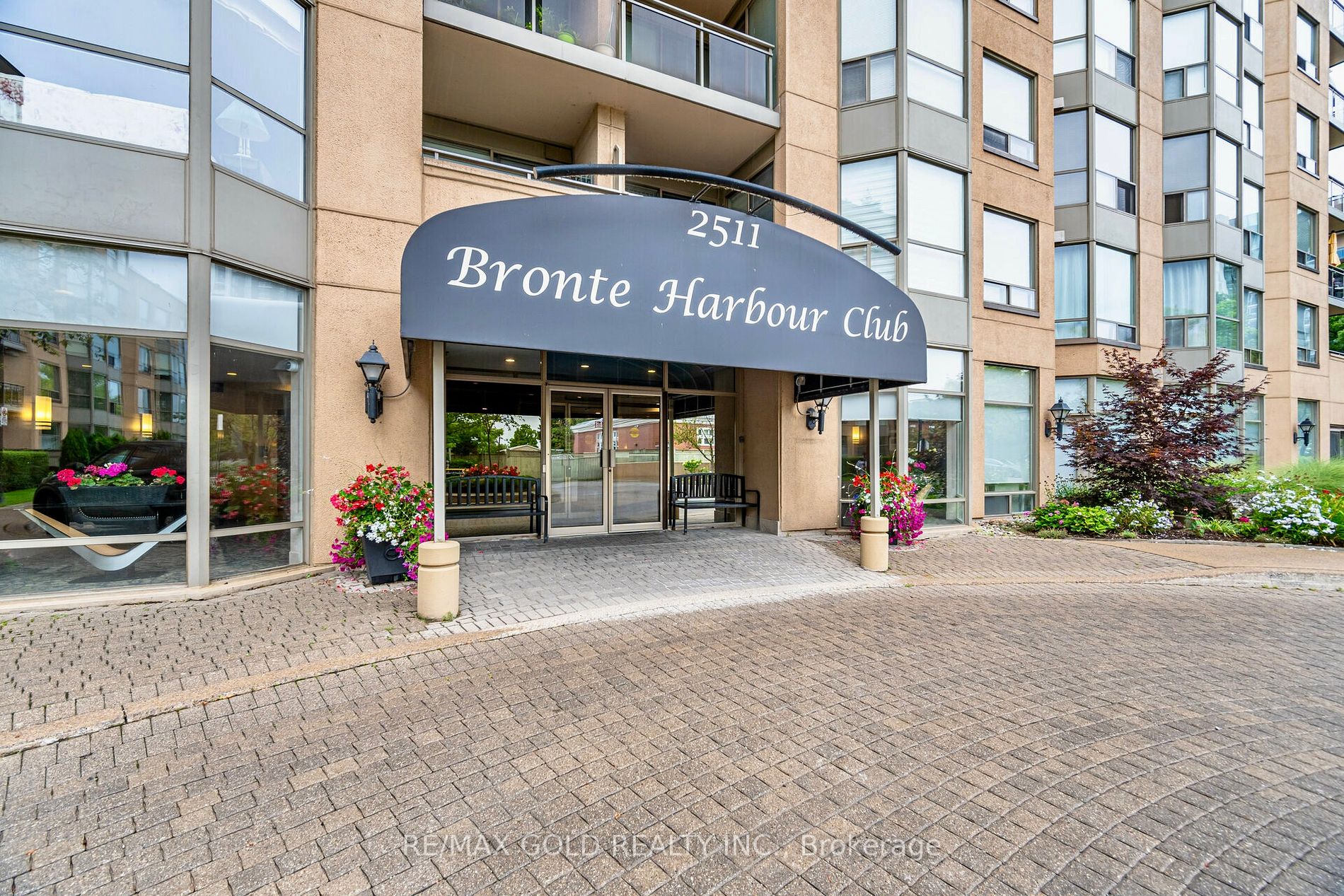 2511 Lakeshore Road W, #517