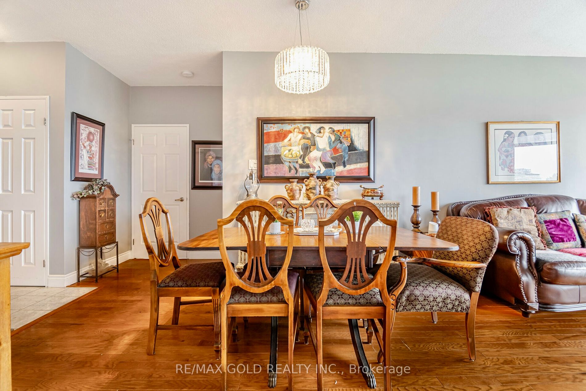 2511 Lakeshore Road W, #517