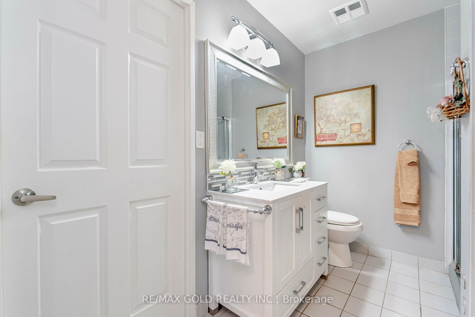 2511 Lakeshore Road W, #517