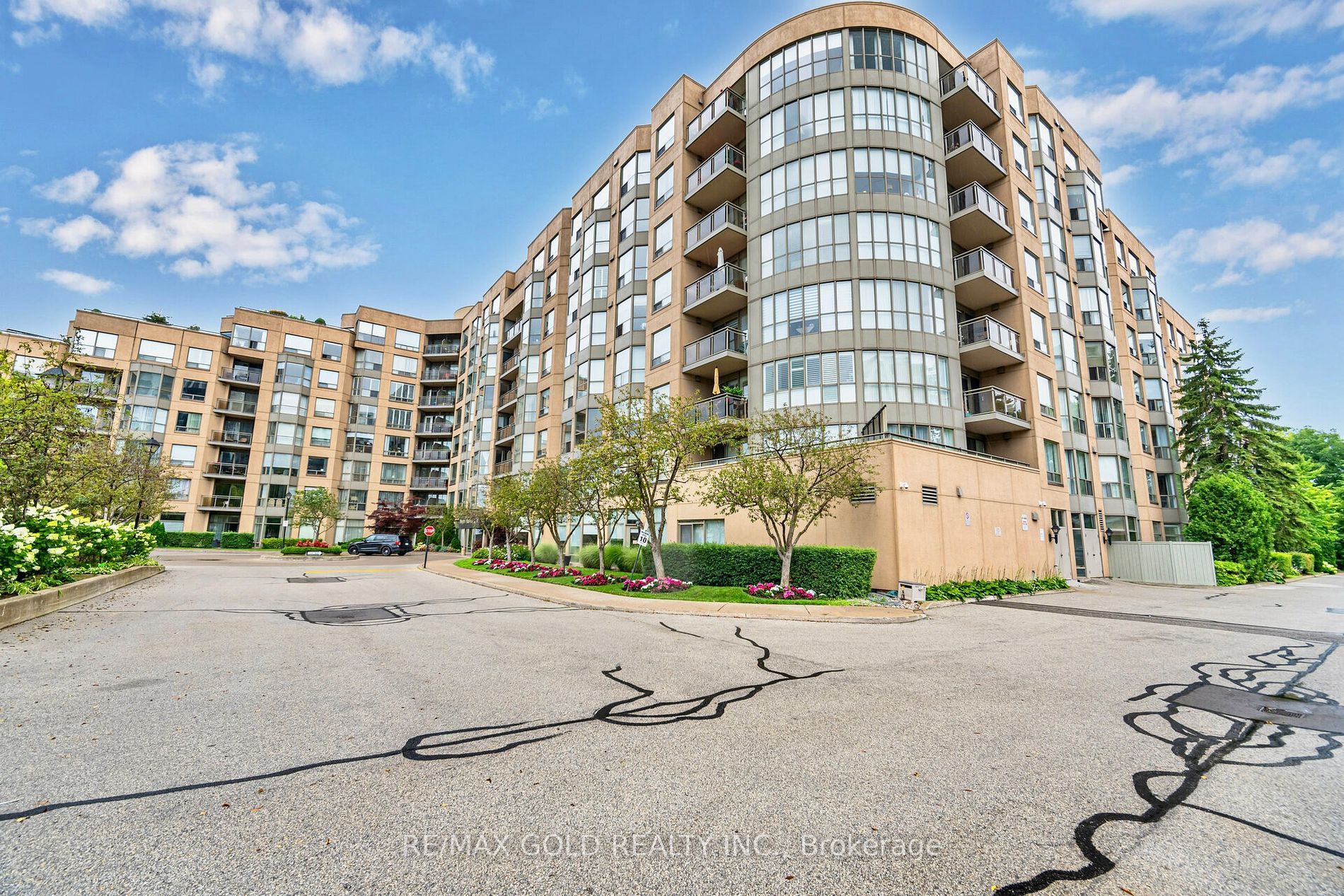 2511 Lakeshore Road W, #517