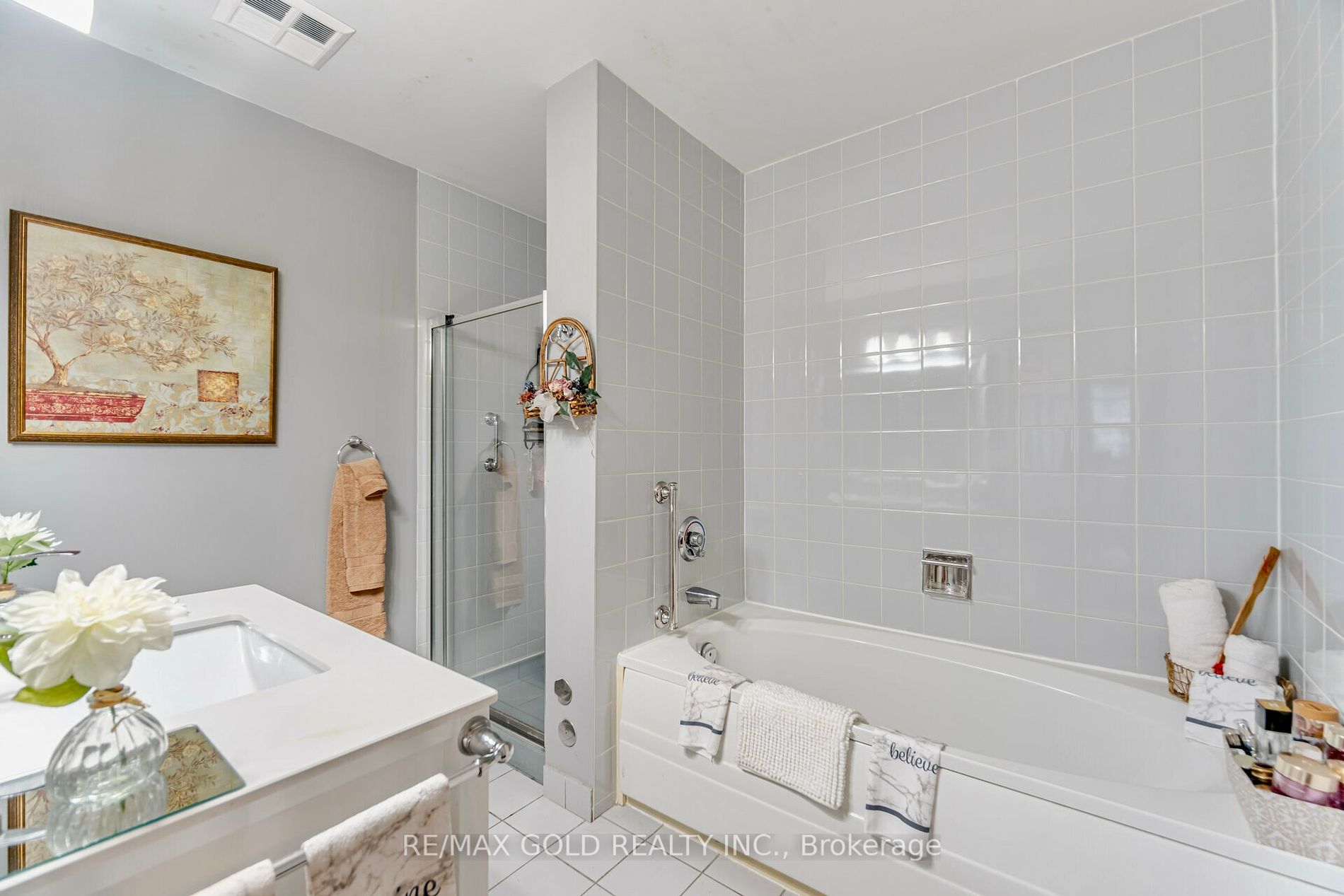 2511 Lakeshore Road W, #517