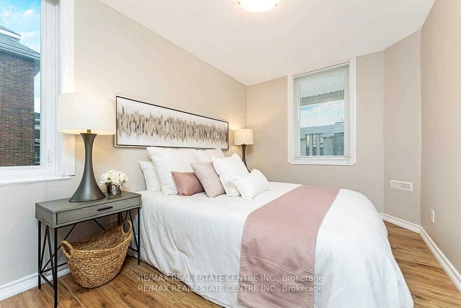 96 Mill Street E, #B
