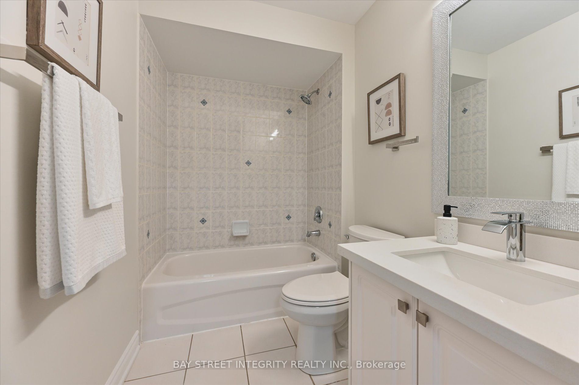 1489 Heritage Way, #4