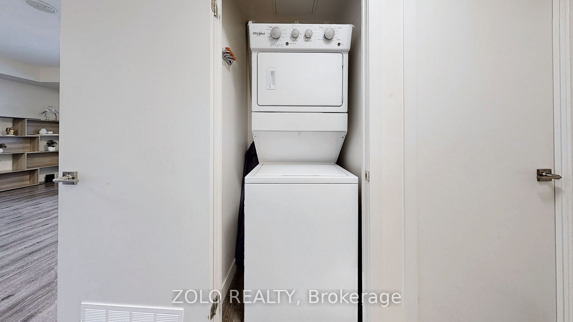2093 Fairview Street #201