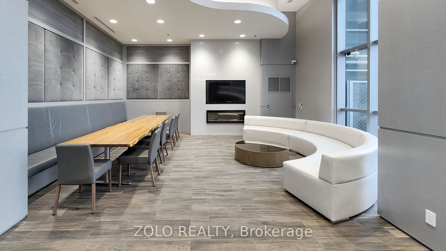 2093 Fairview Street #201