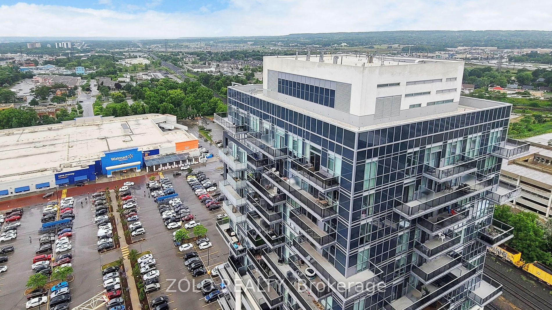 2093 Fairview Street #201