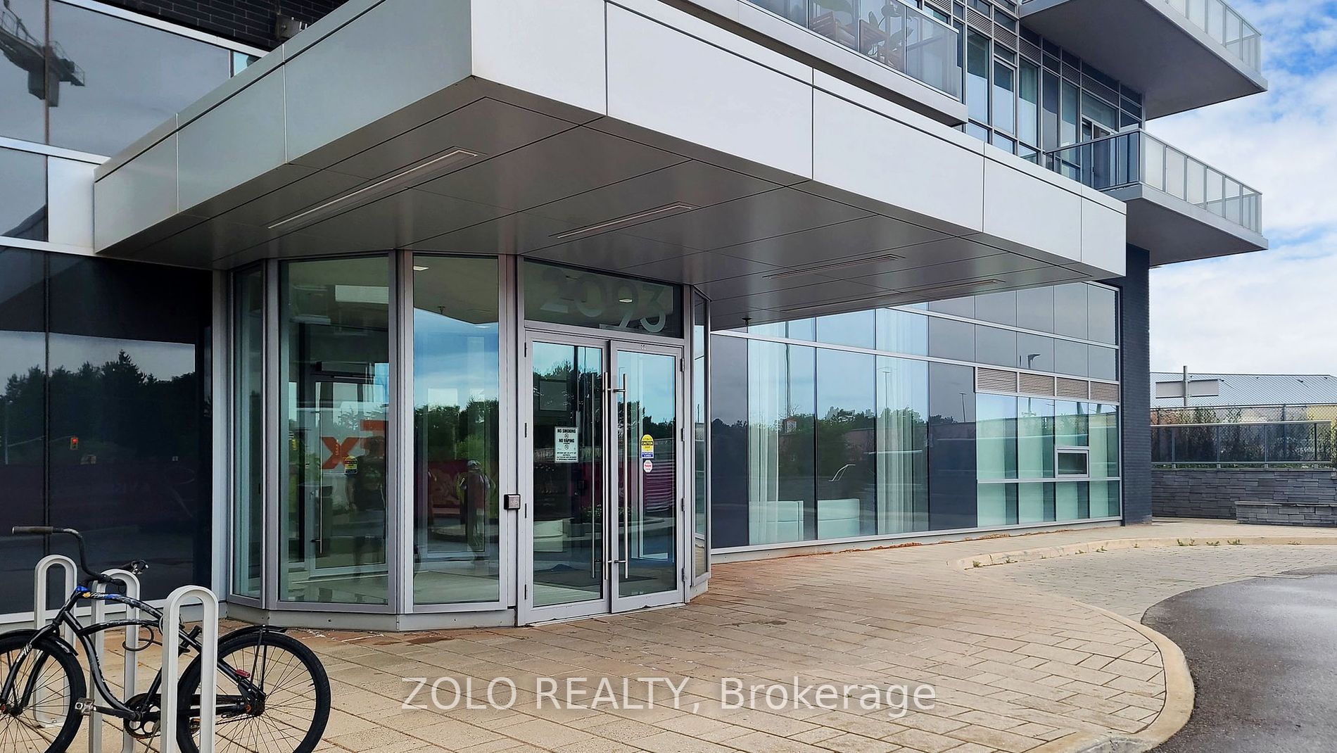 2093 Fairview Street #201