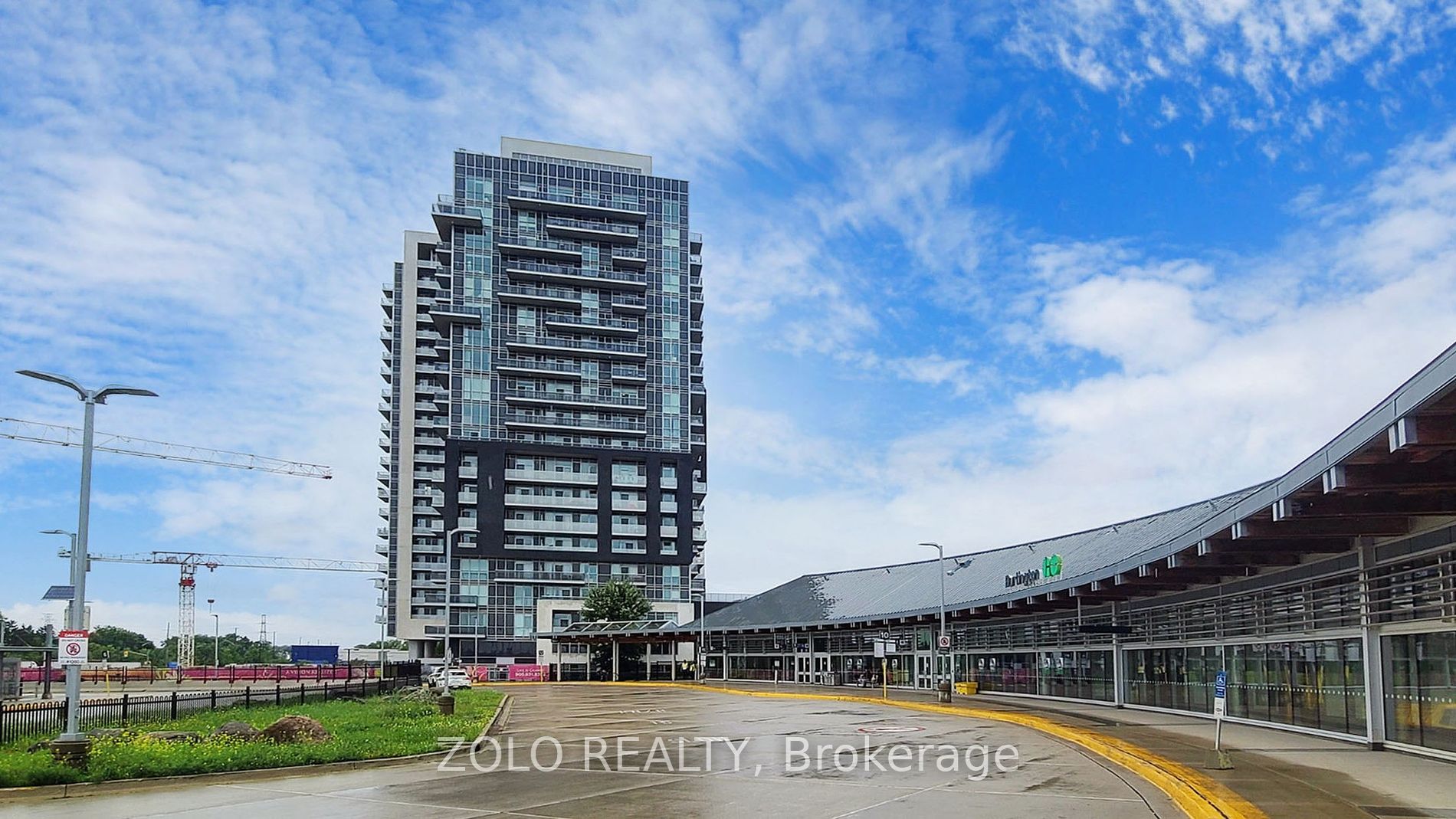 2093 Fairview Street #201