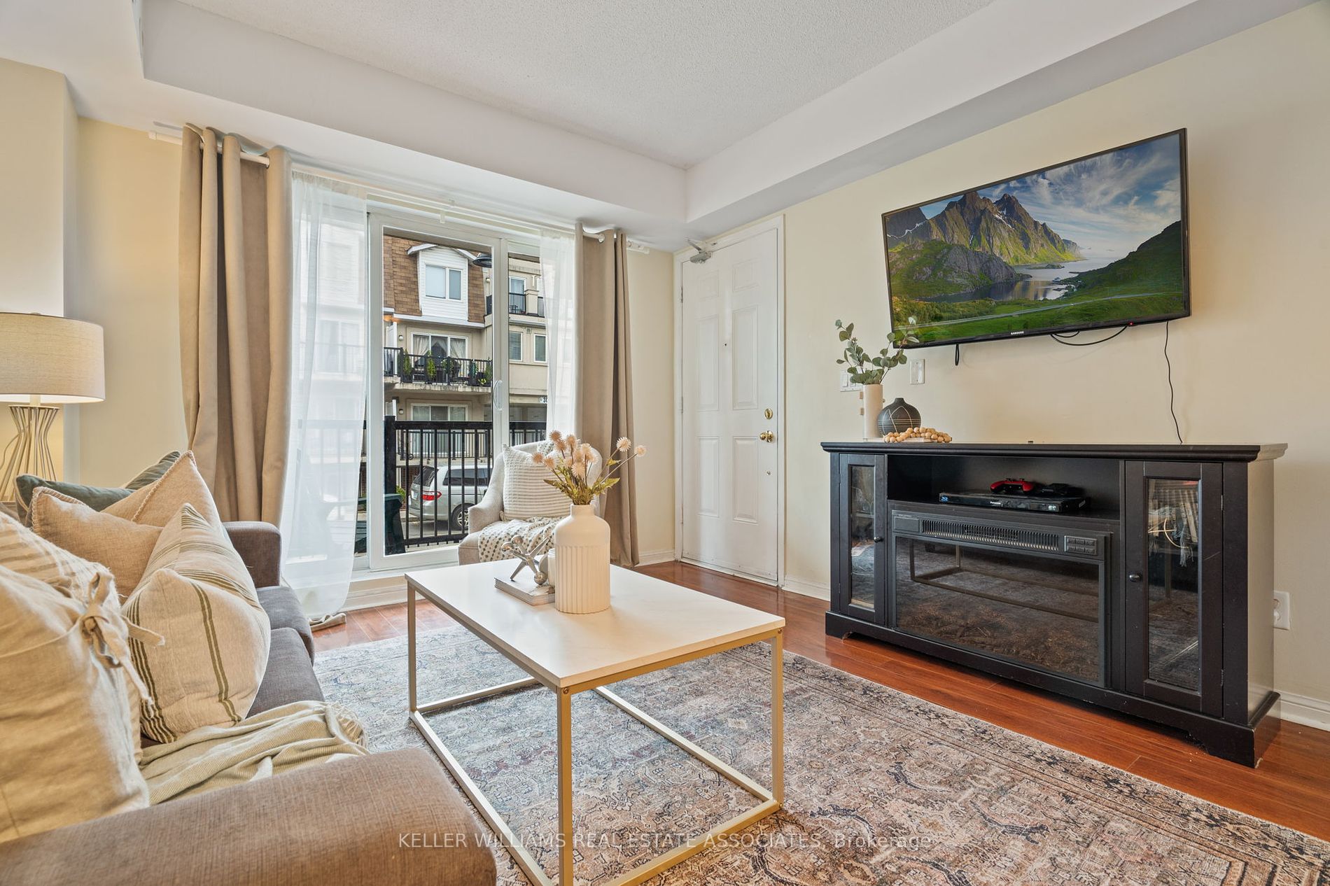 3047 Finch Avenue W #2066