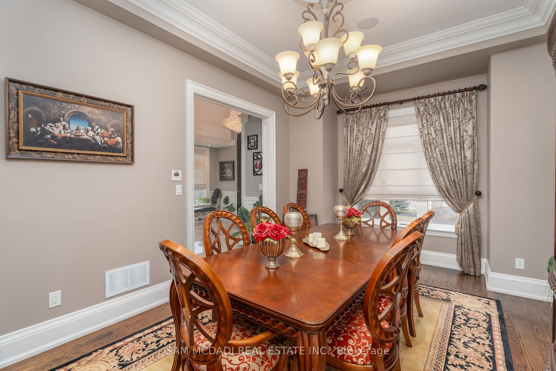 2513 Sharon Crescent