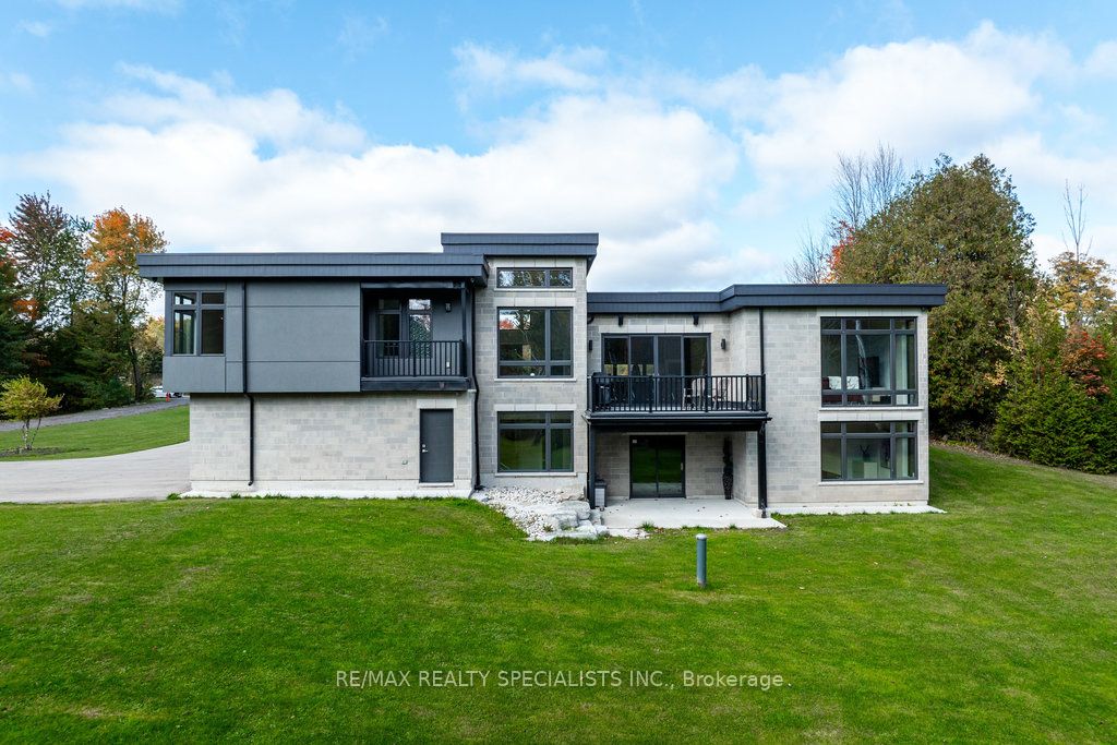 3232 20 Side Rd