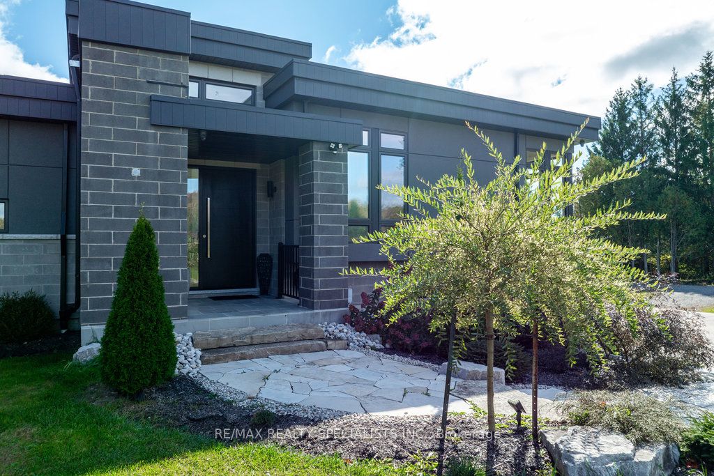 3232 20 Side Rd