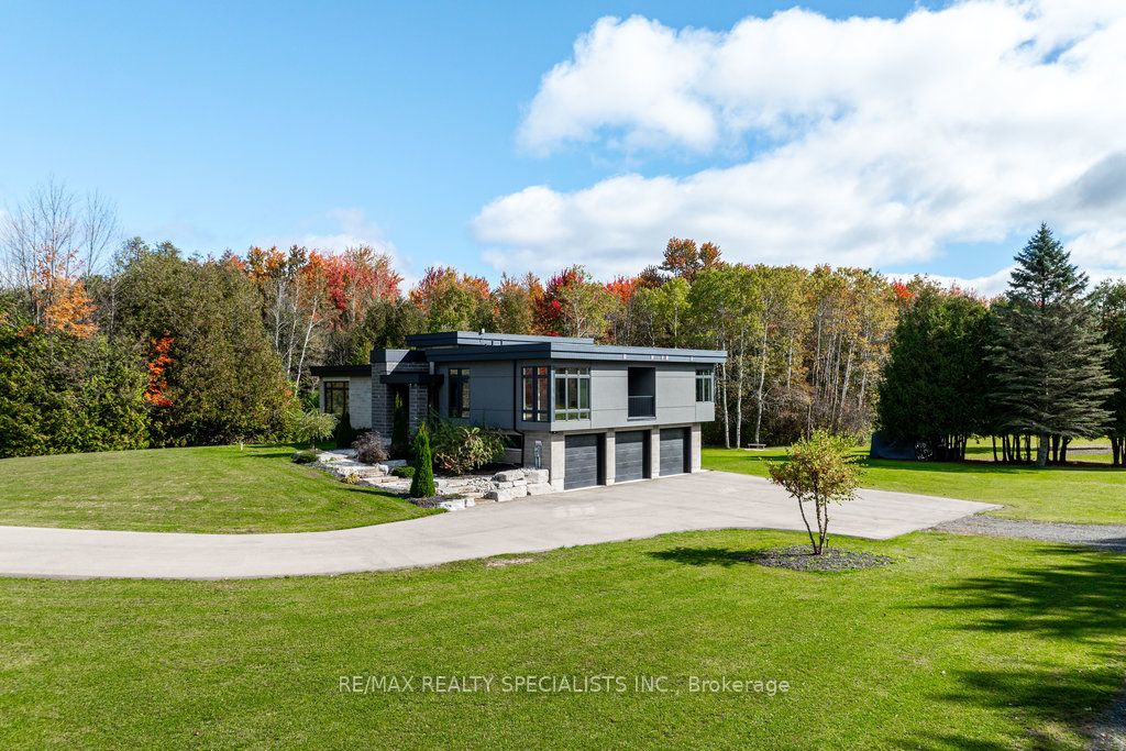3232 20 Side Rd