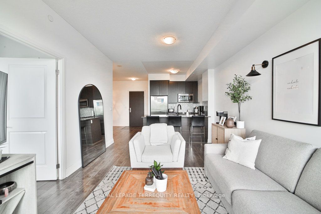 35 Fontenay Crt, #405