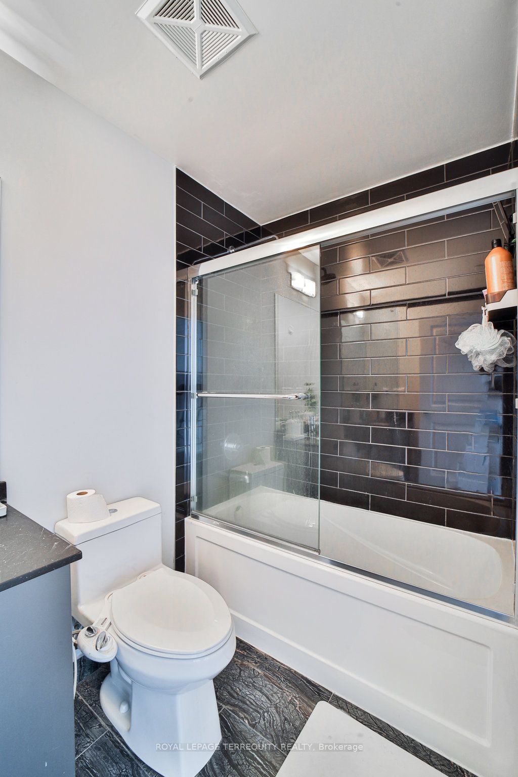 35 Fontenay Crt, #405