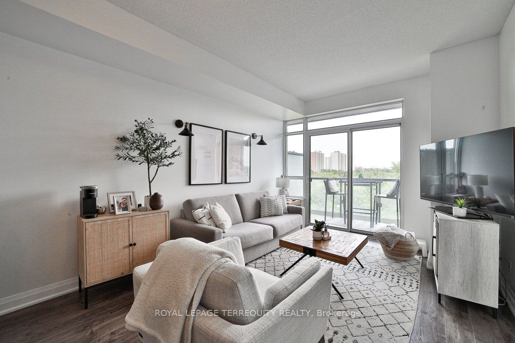 35 Fontenay Crt, #405