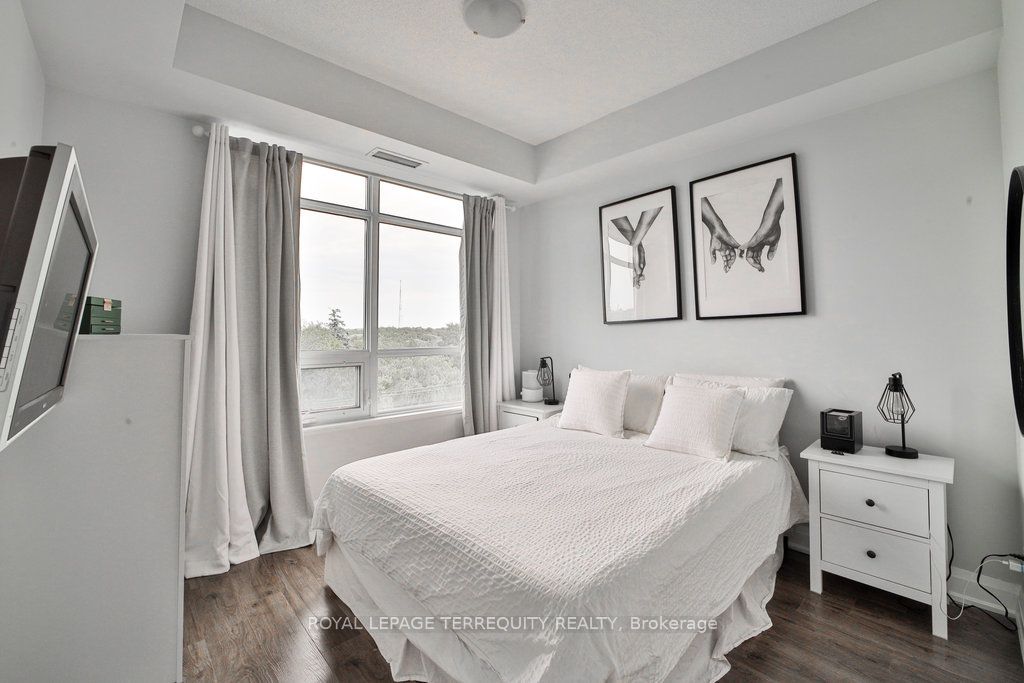 35 Fontenay Crt, #405