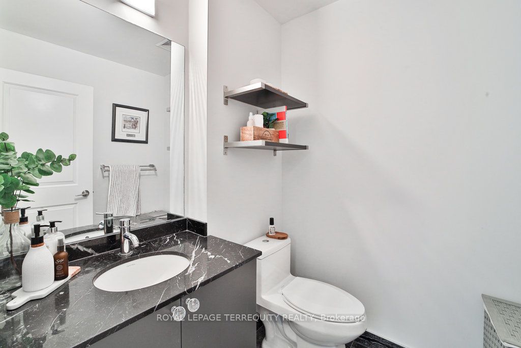 35 Fontenay Crt, #405