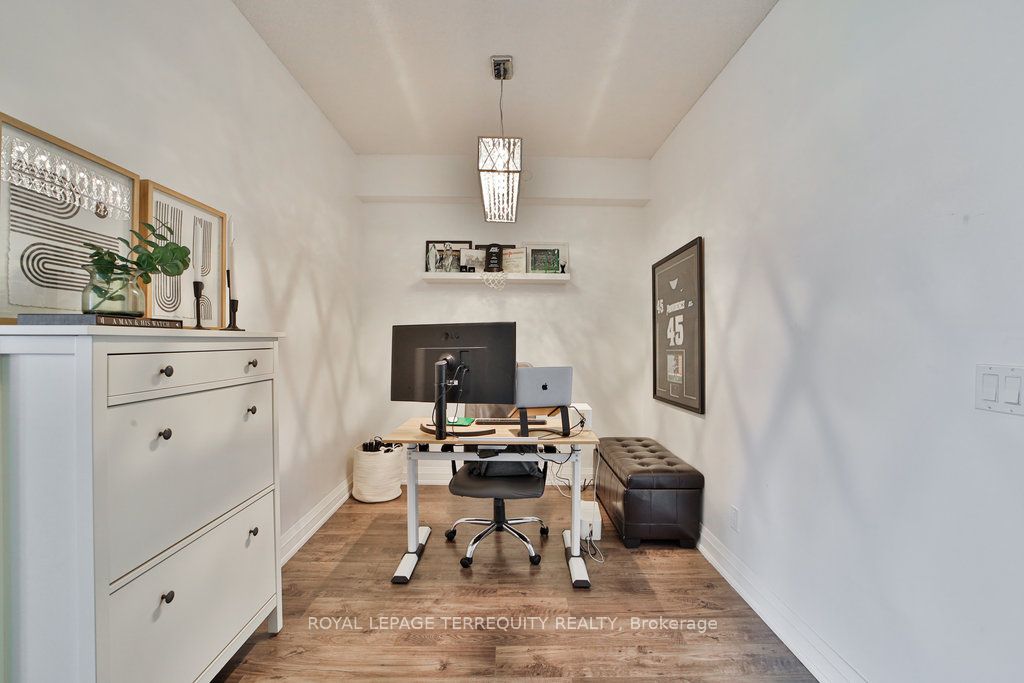 35 Fontenay Crt, #405