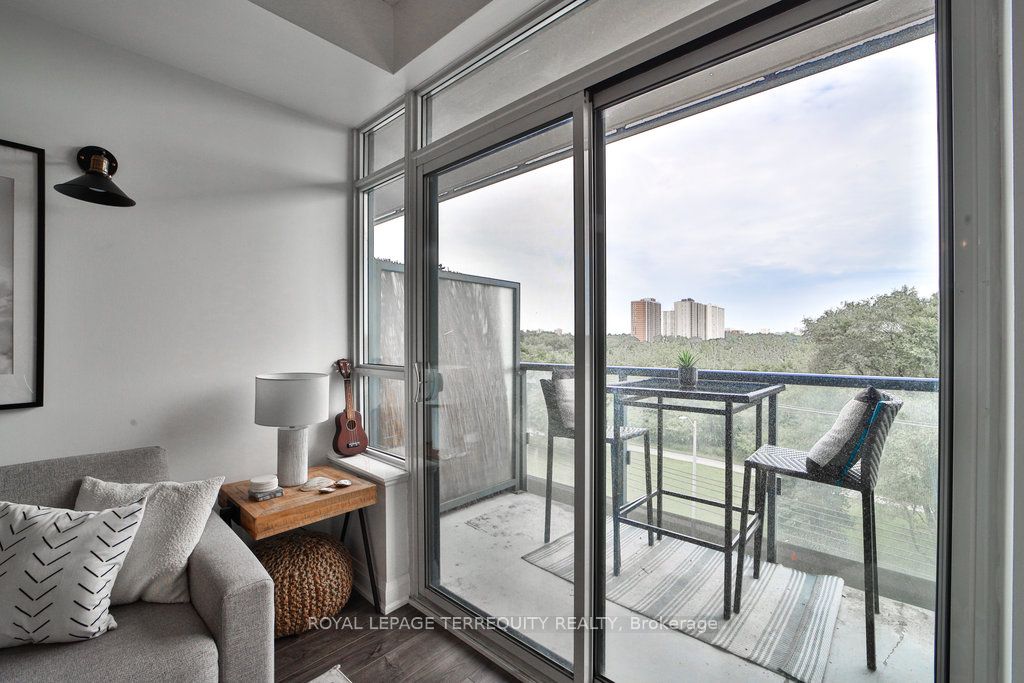 35 Fontenay Crt, #405