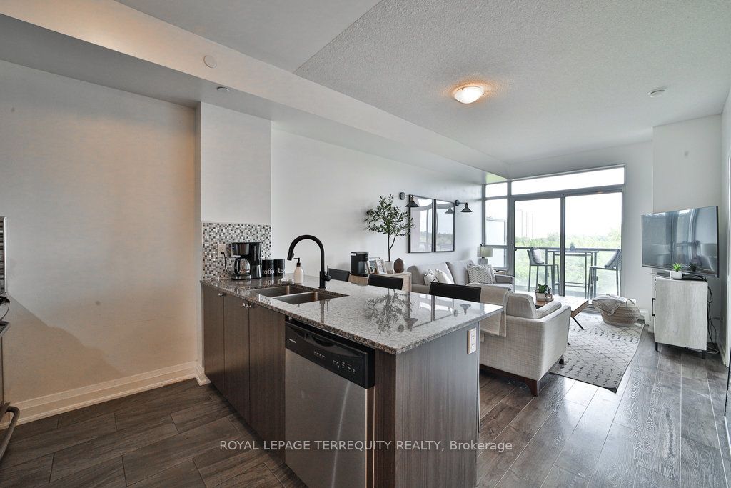 35 Fontenay Crt, #405