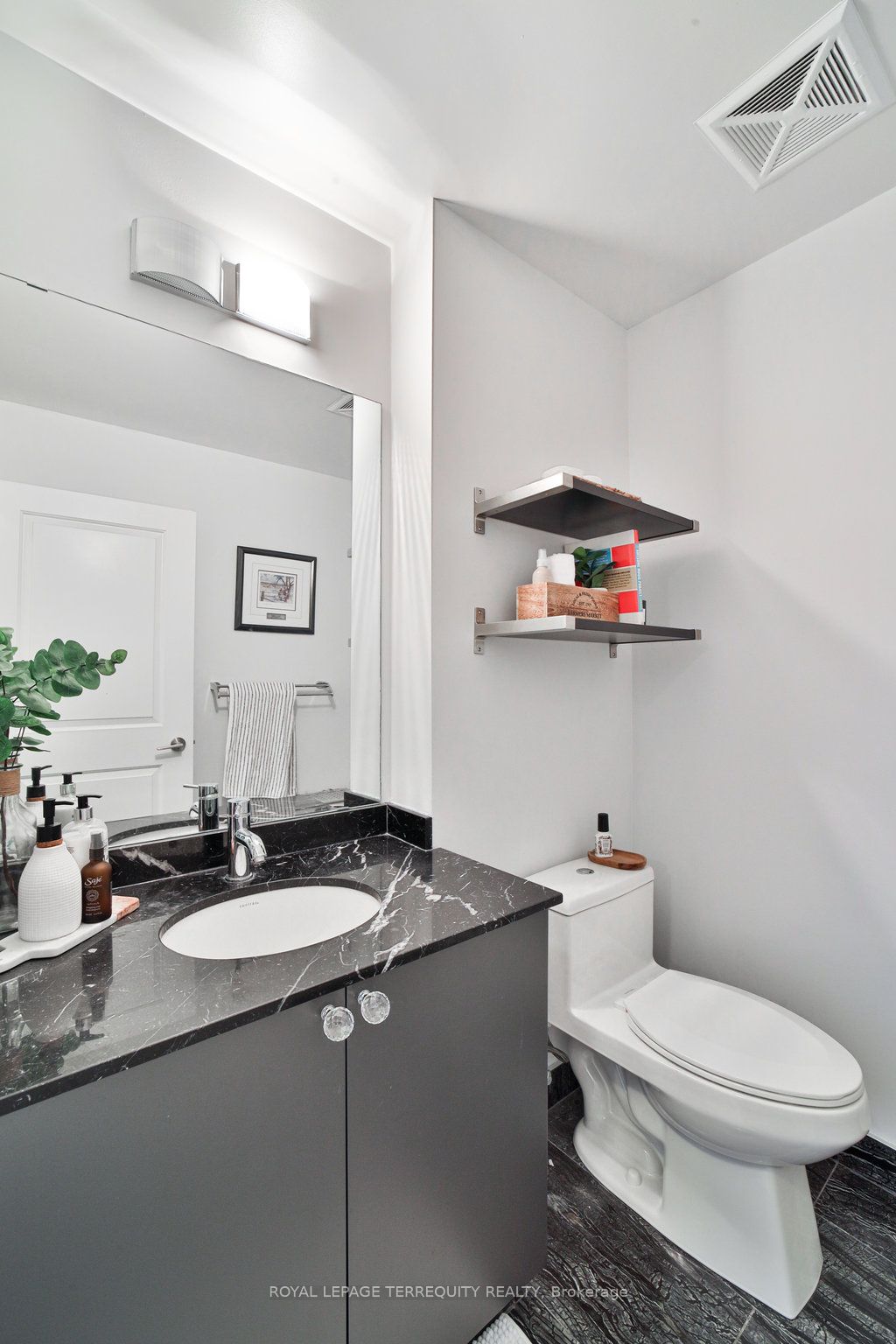 35 Fontenay Crt, #405